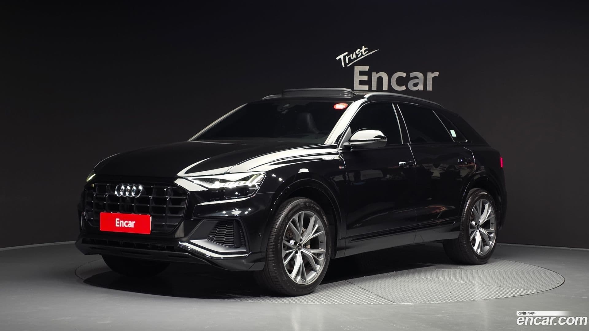 Main__Slider__Photo:Q8 Audi 2022.5-0