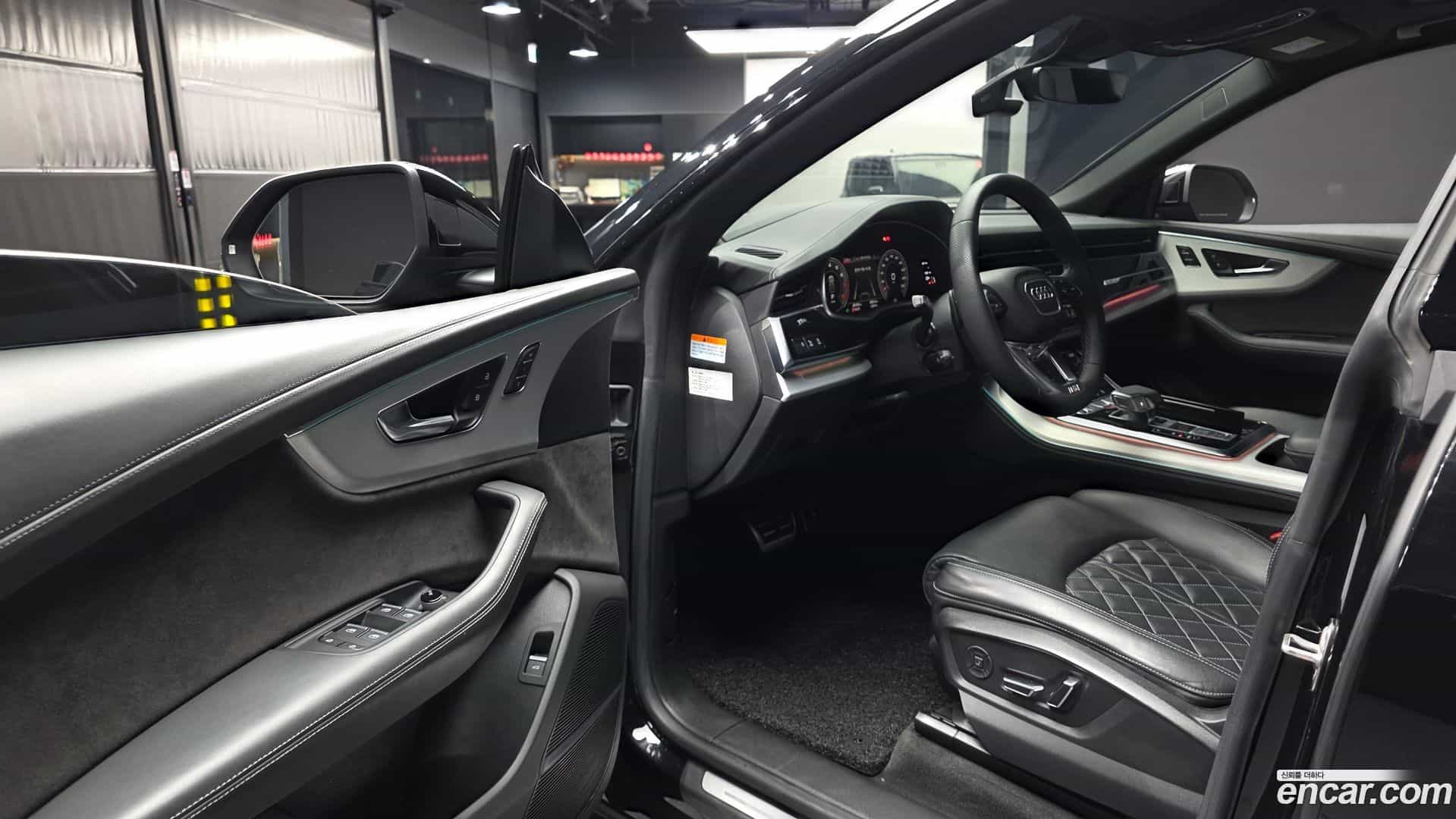 Q8 Audi 2022.5-INNER-010