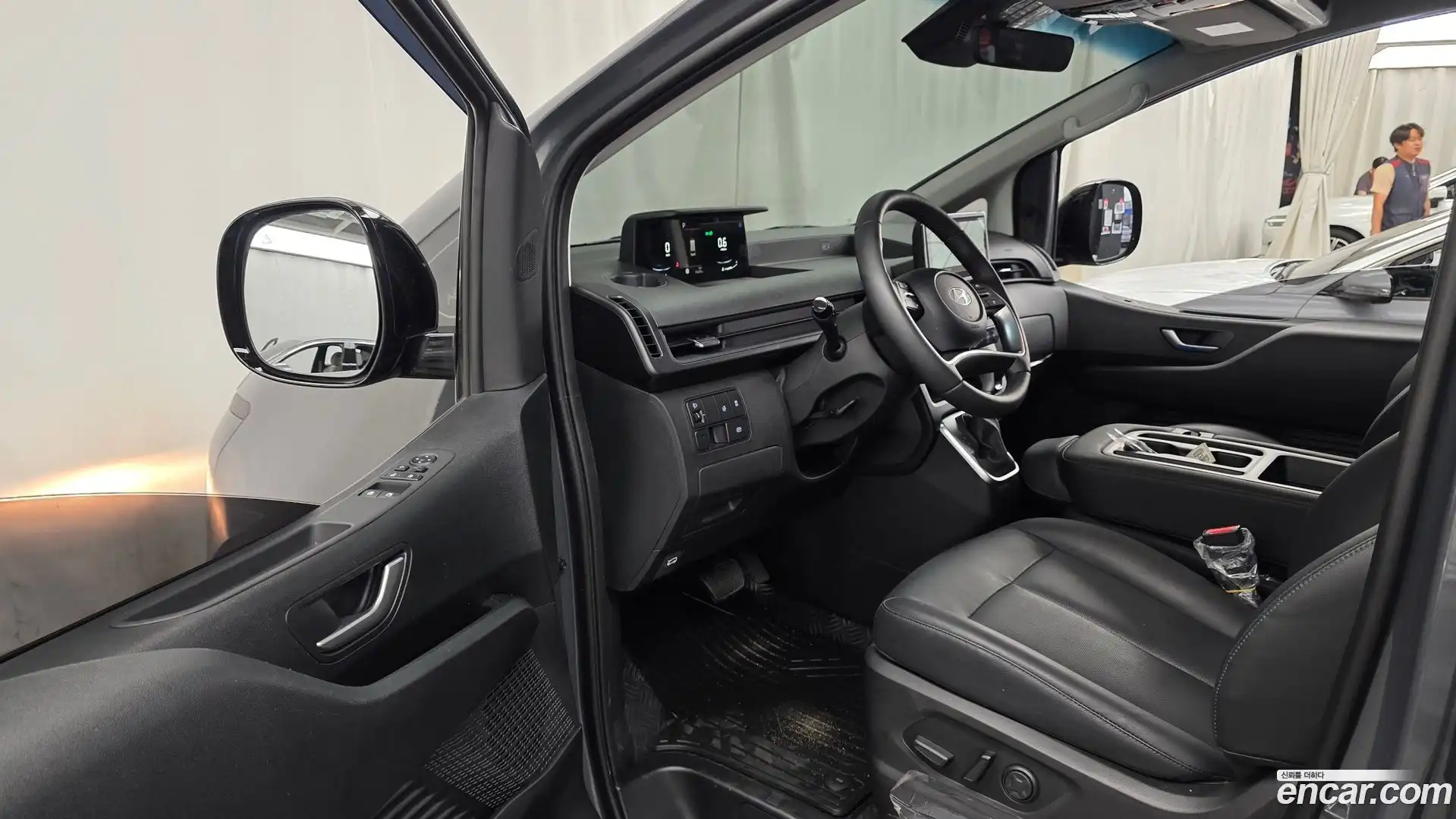 Staria Hyundai 2025.8-INNER-010