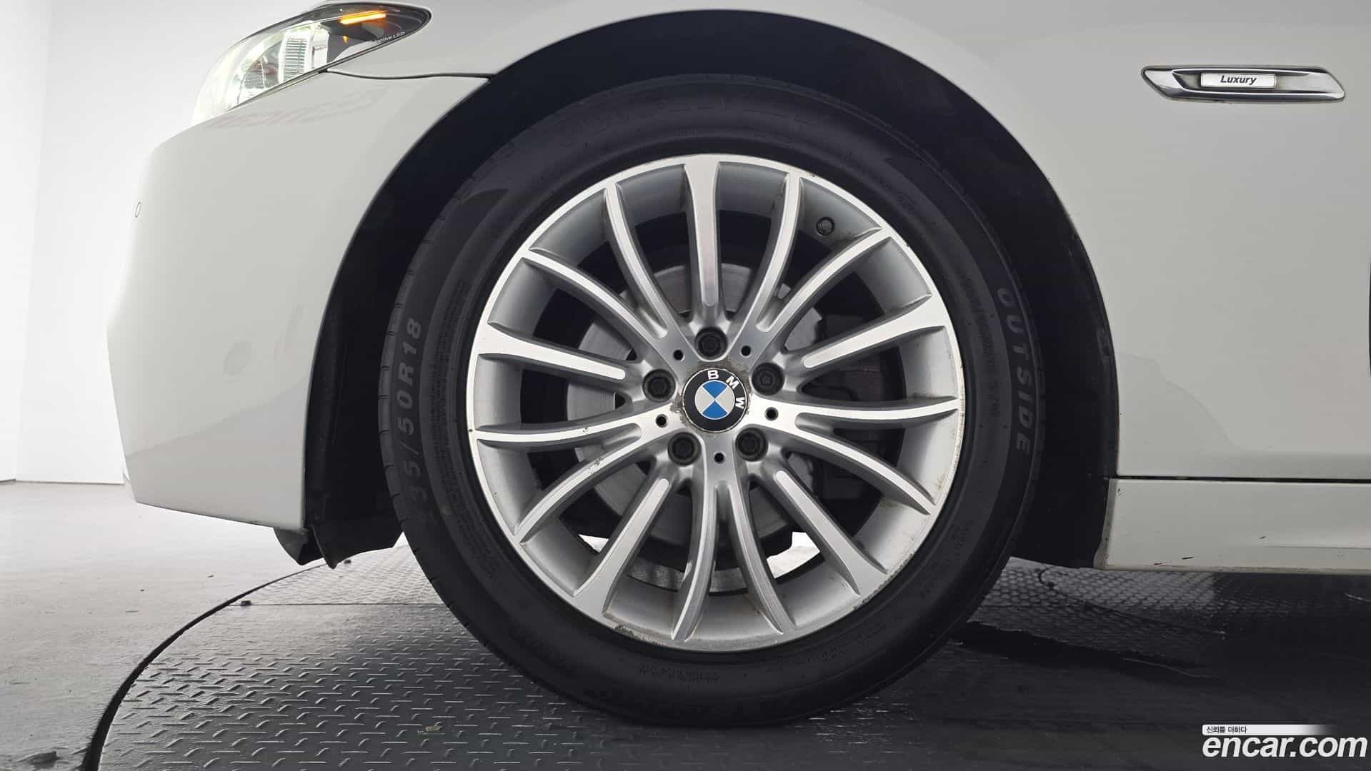 5-Series BMW 2014.5-OUTER-005