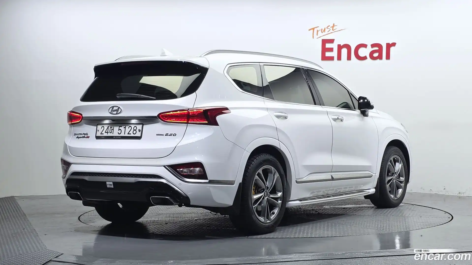 Santafe Hyundai 2018.6-OUTER-002