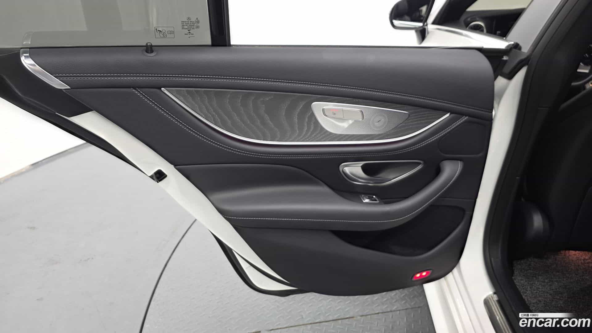 CLS-Class Mercedes-Benz 2022.5-INNER-035