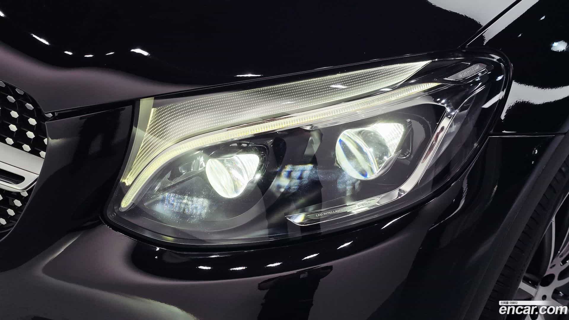 GLC-Class Mercedes-Benz 2019.4-OUTER-032