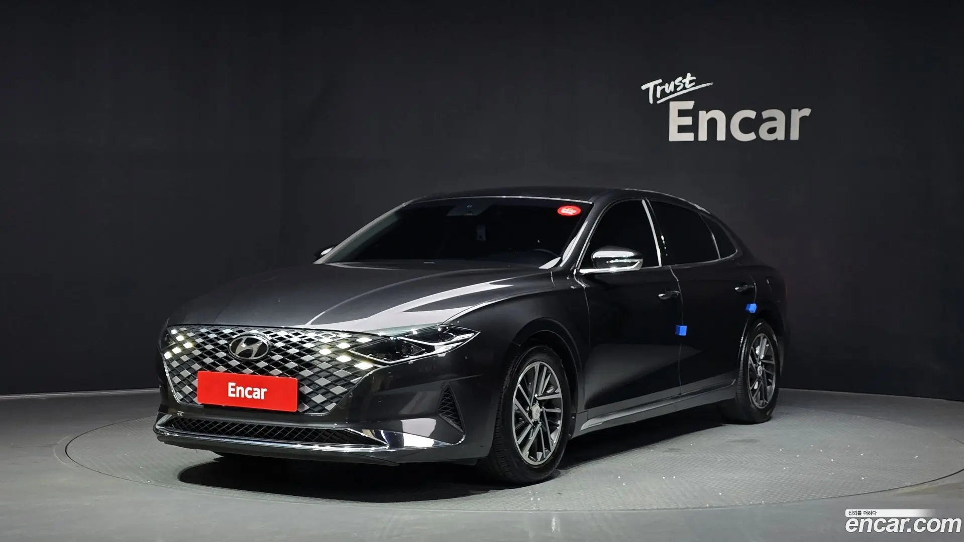 Main__Slider__Photo:Grandeur Hyundai 2020.1-0