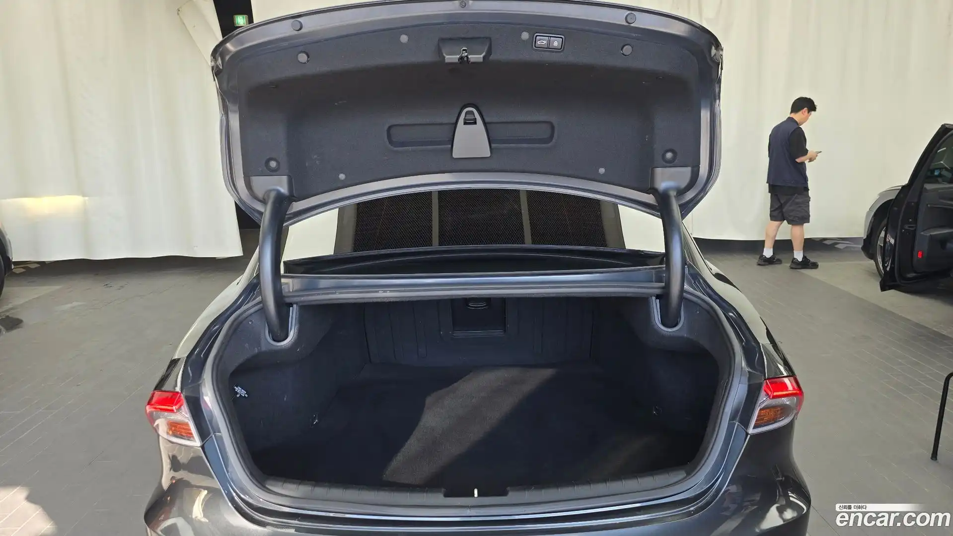 Grandeur Hyundai 2020.1-OPTION-024