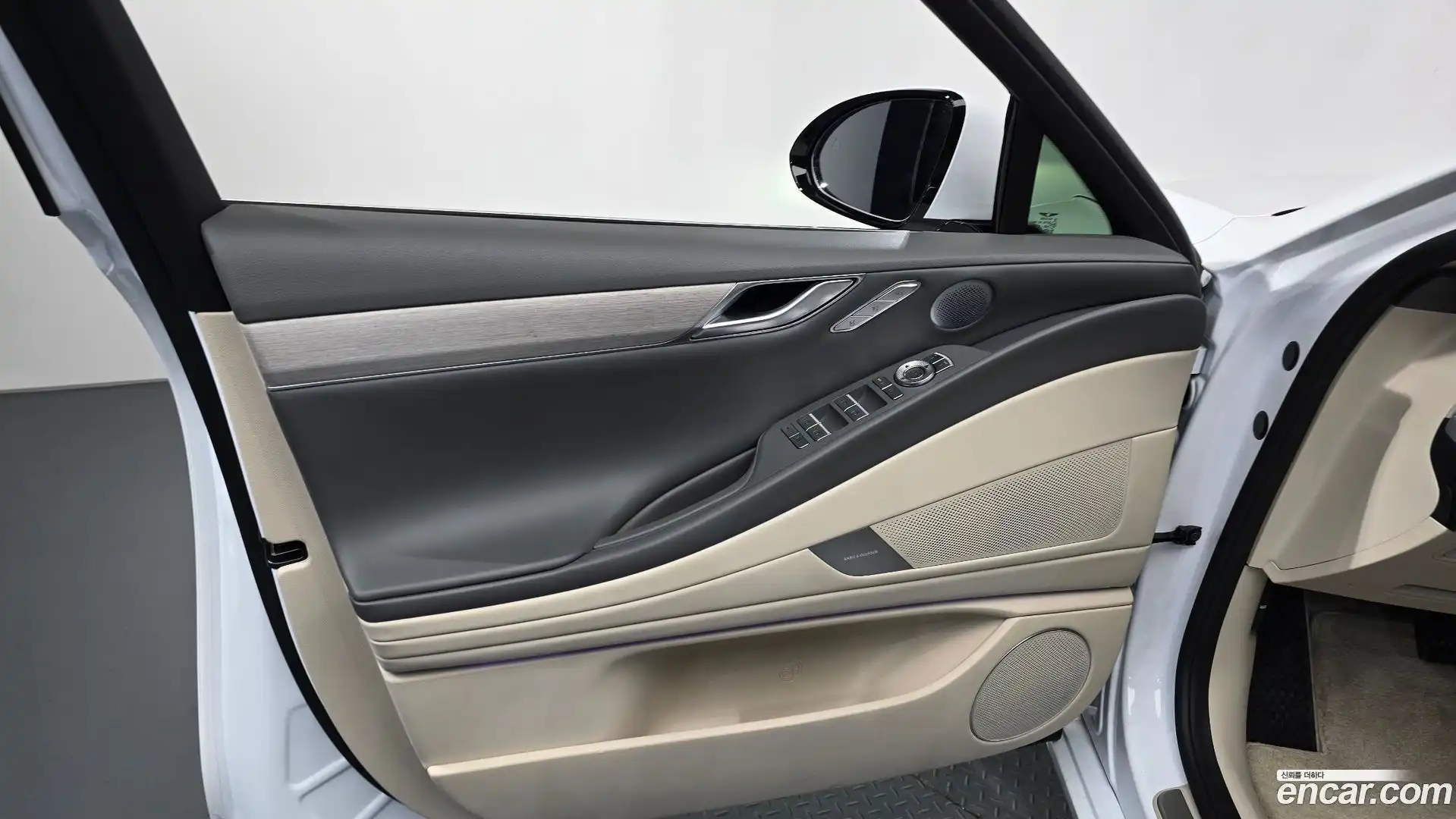 G80 Genesis 2024.2-INNER-034