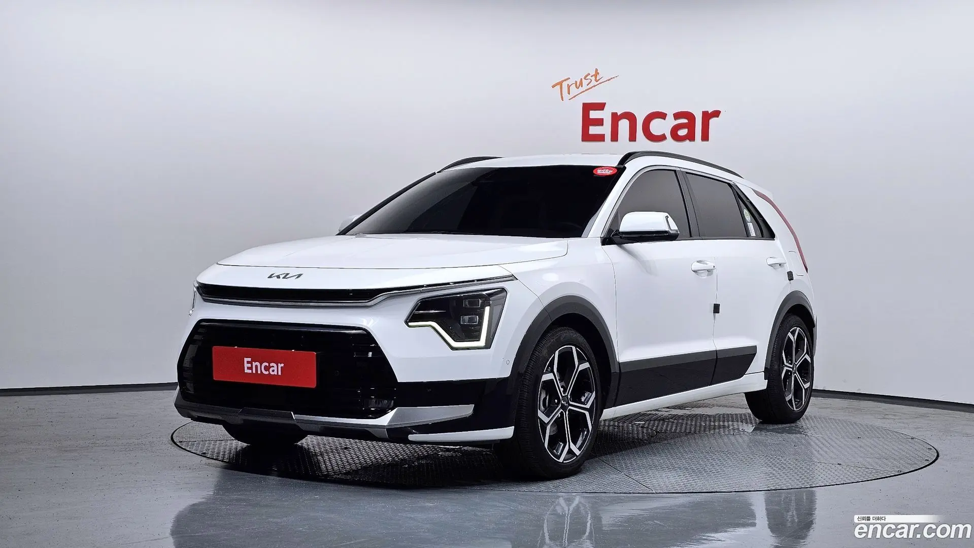 Main__Slider__Photo:Niro Kia 2022.11-0
