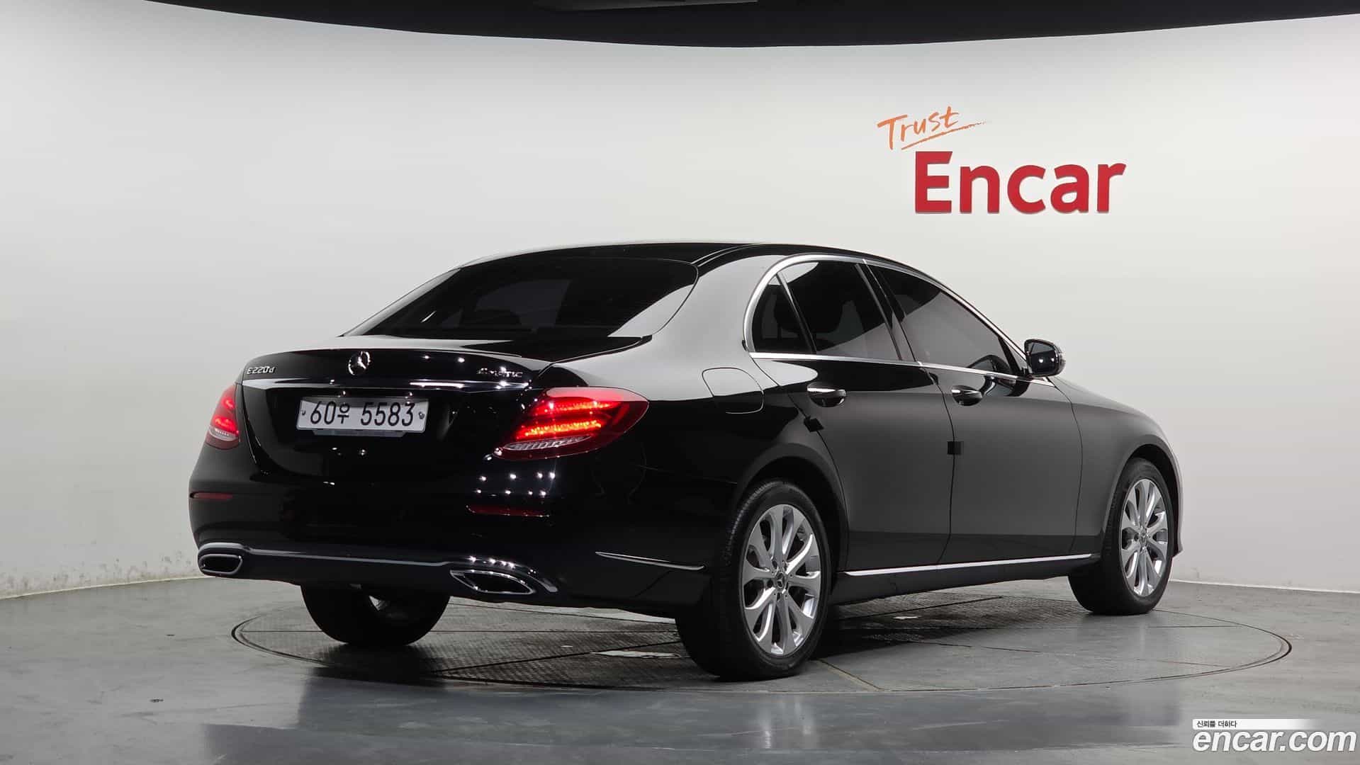 E-Class Mercedes-Benz 2017.5-OUTER-002