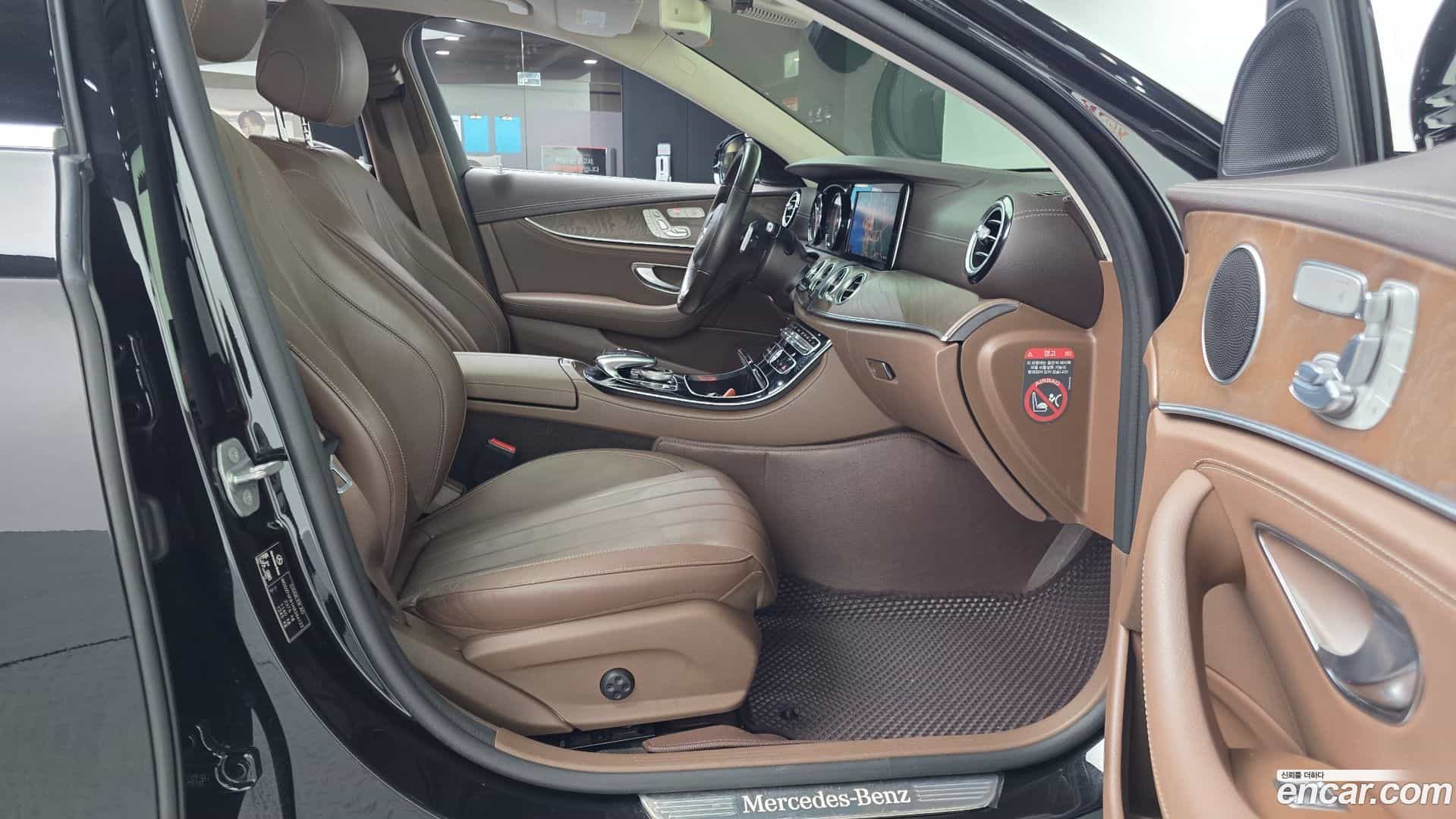 E-Class Mercedes-Benz 2017.5-OPTION-015