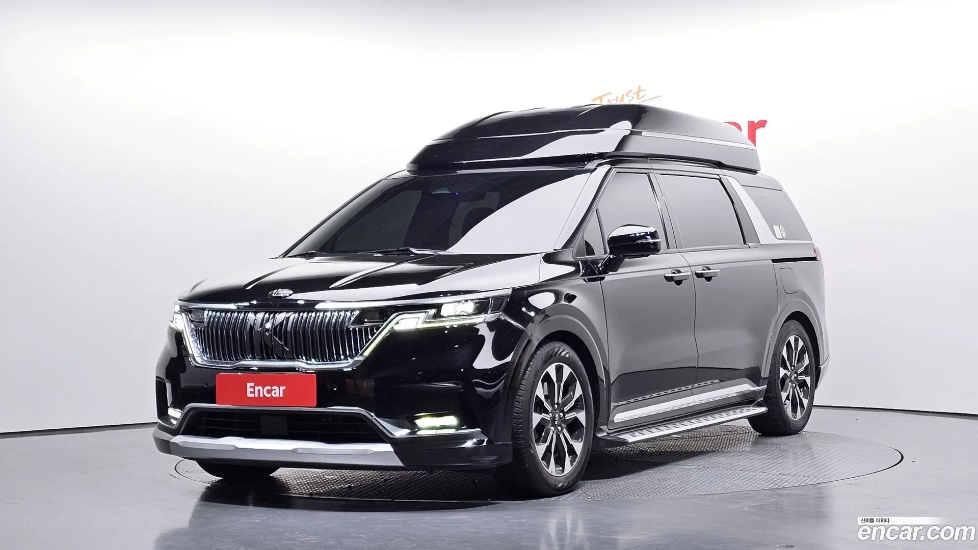 Main__Slider__Photo:Canival Kia 2021.5-0