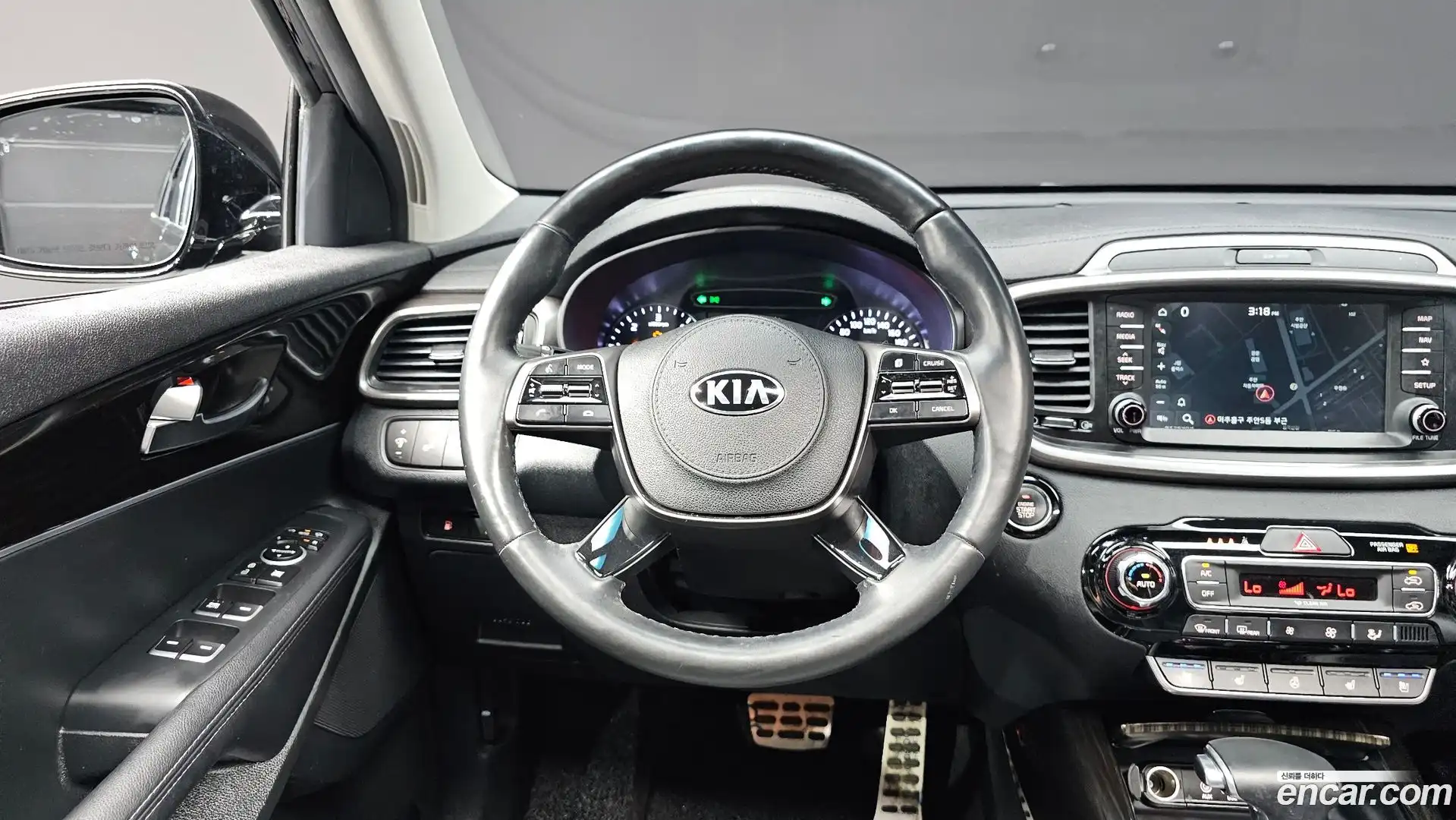 Sorento Kia 2018.6-OPTION-016