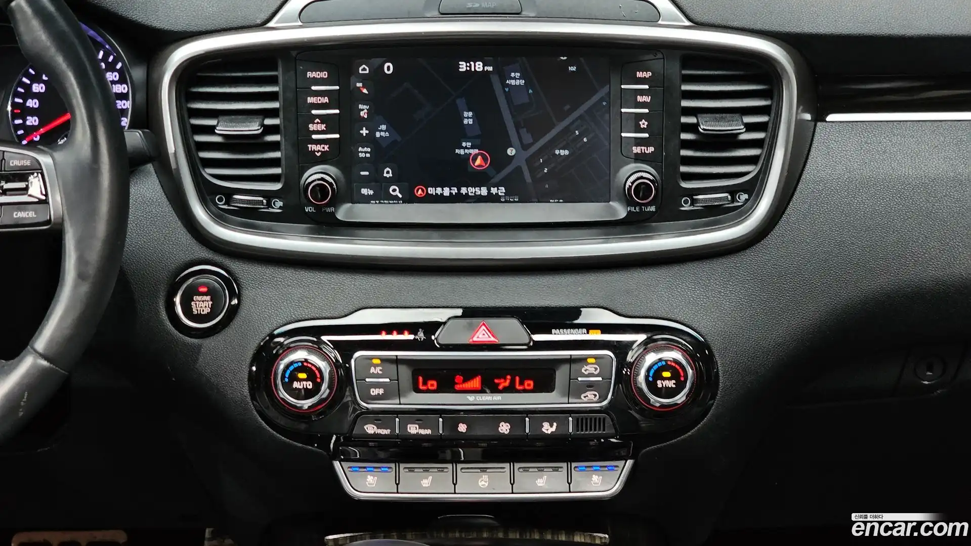 Sorento Kia 2018.6-OPTION-017