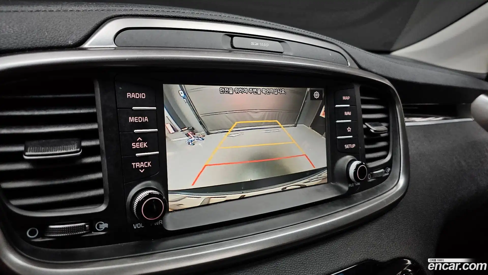 Sorento Kia 2018.6-OPTION-018