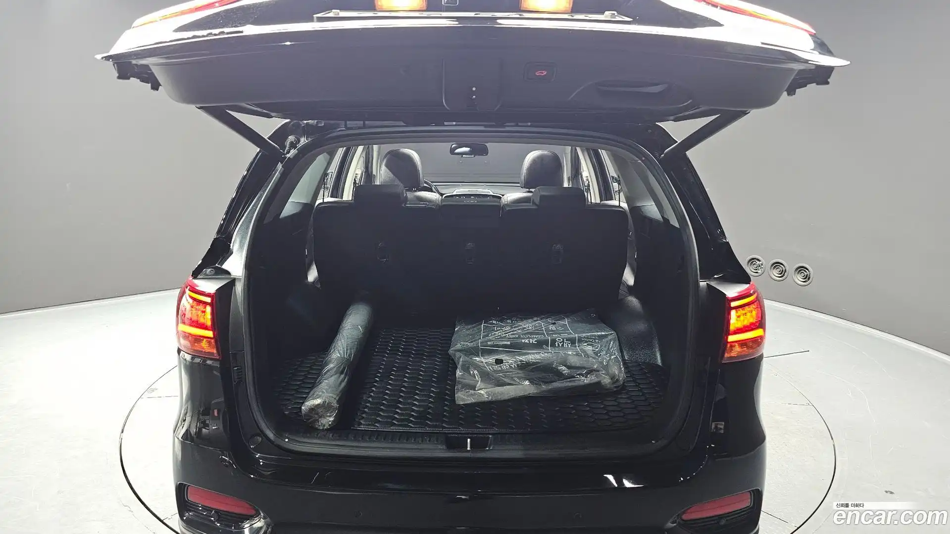 Sorento Kia 2018.6-OPTION-024