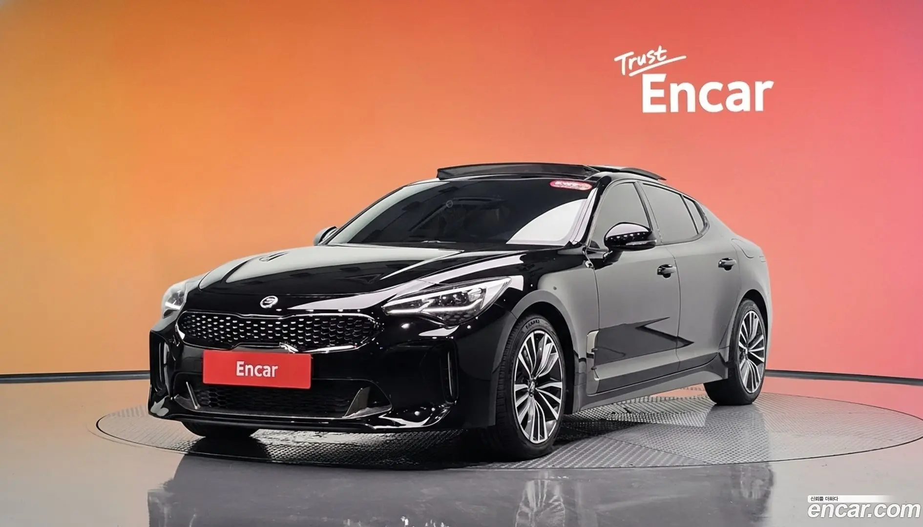 Main__Slider__Photo:Stinger Kia 2017.8-0