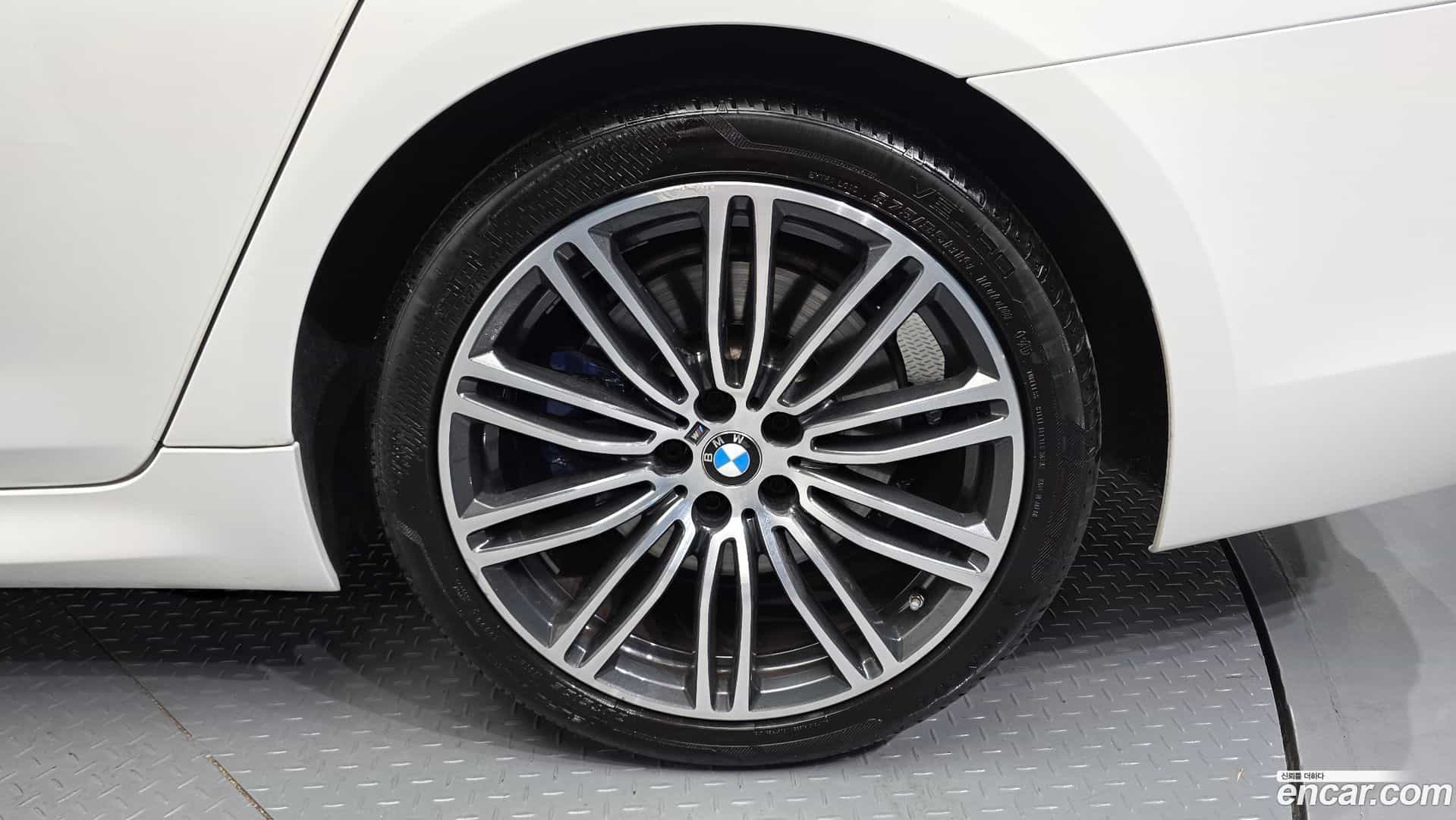 5-Series BMW 2019.10-OUTER-031
