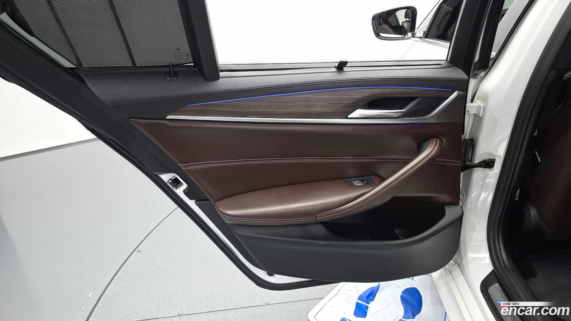 5-Series BMW 2019.10-INNER-035
