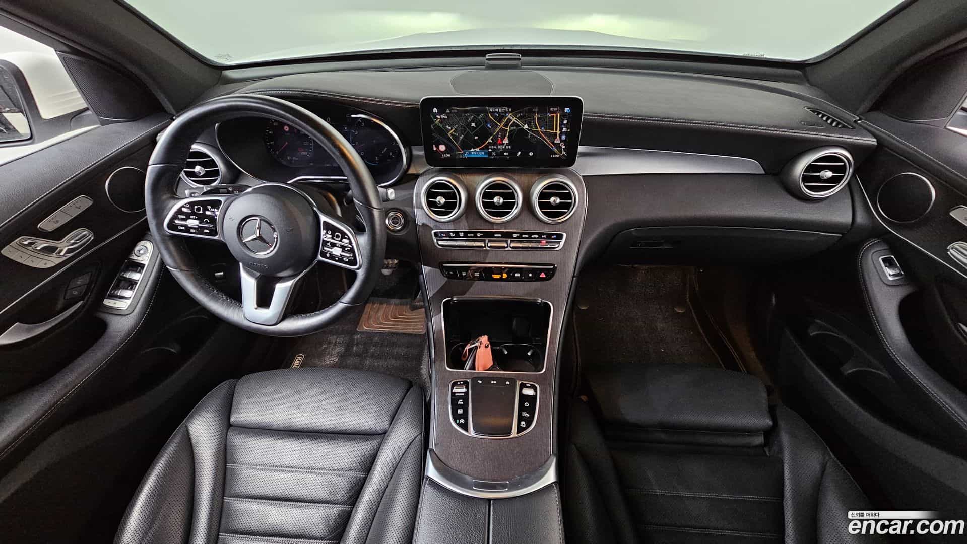 GLC-Class Mercedes-Benz 2022.5-INNER-007