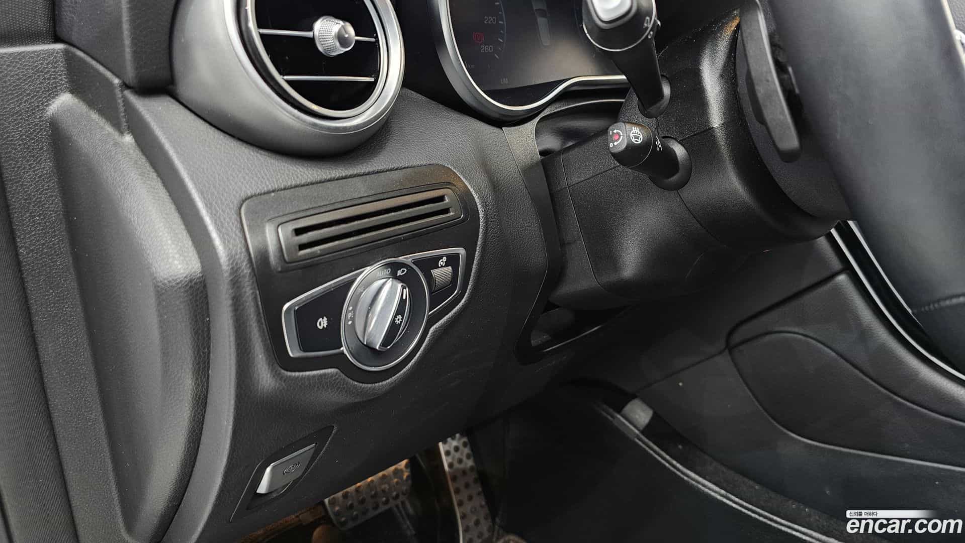 GLC-Class Mercedes-Benz 2022.5-OPTION-021