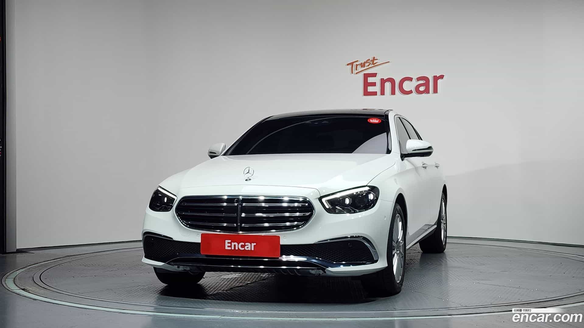 E-Class Mercedes-Benz 2023.7-OUTER-003