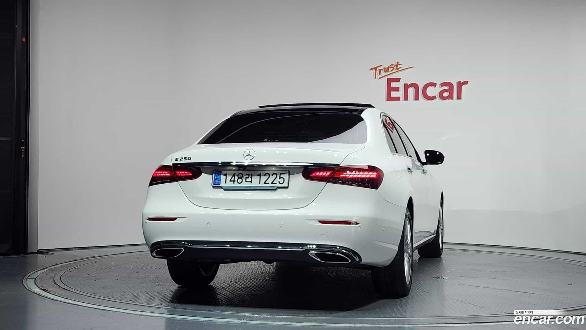 E-Class Mercedes-Benz 2023.7-OUTER-004