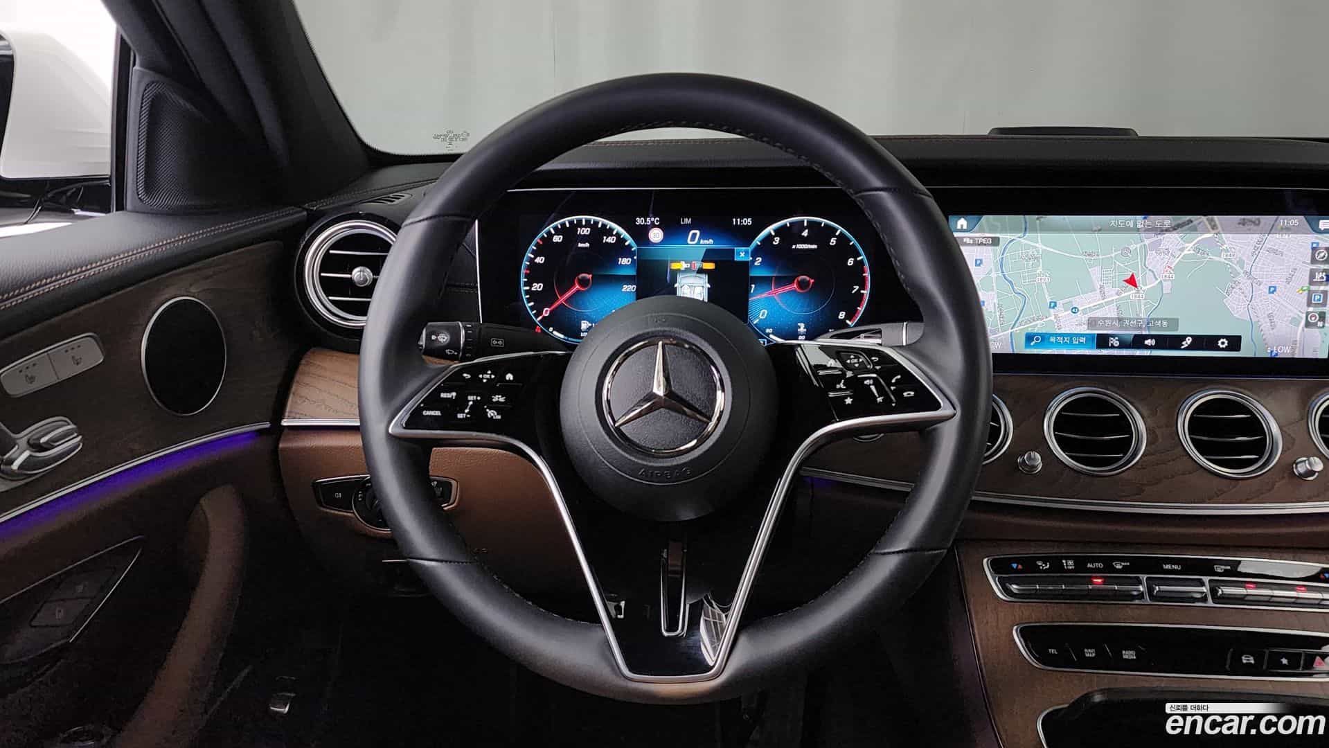 E-Class Mercedes-Benz 2023.7-OPTION-017