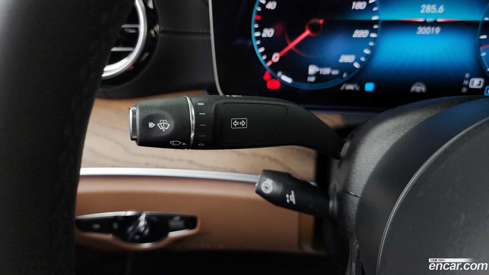E-Class Mercedes-Benz 2023.7-OPTION-041