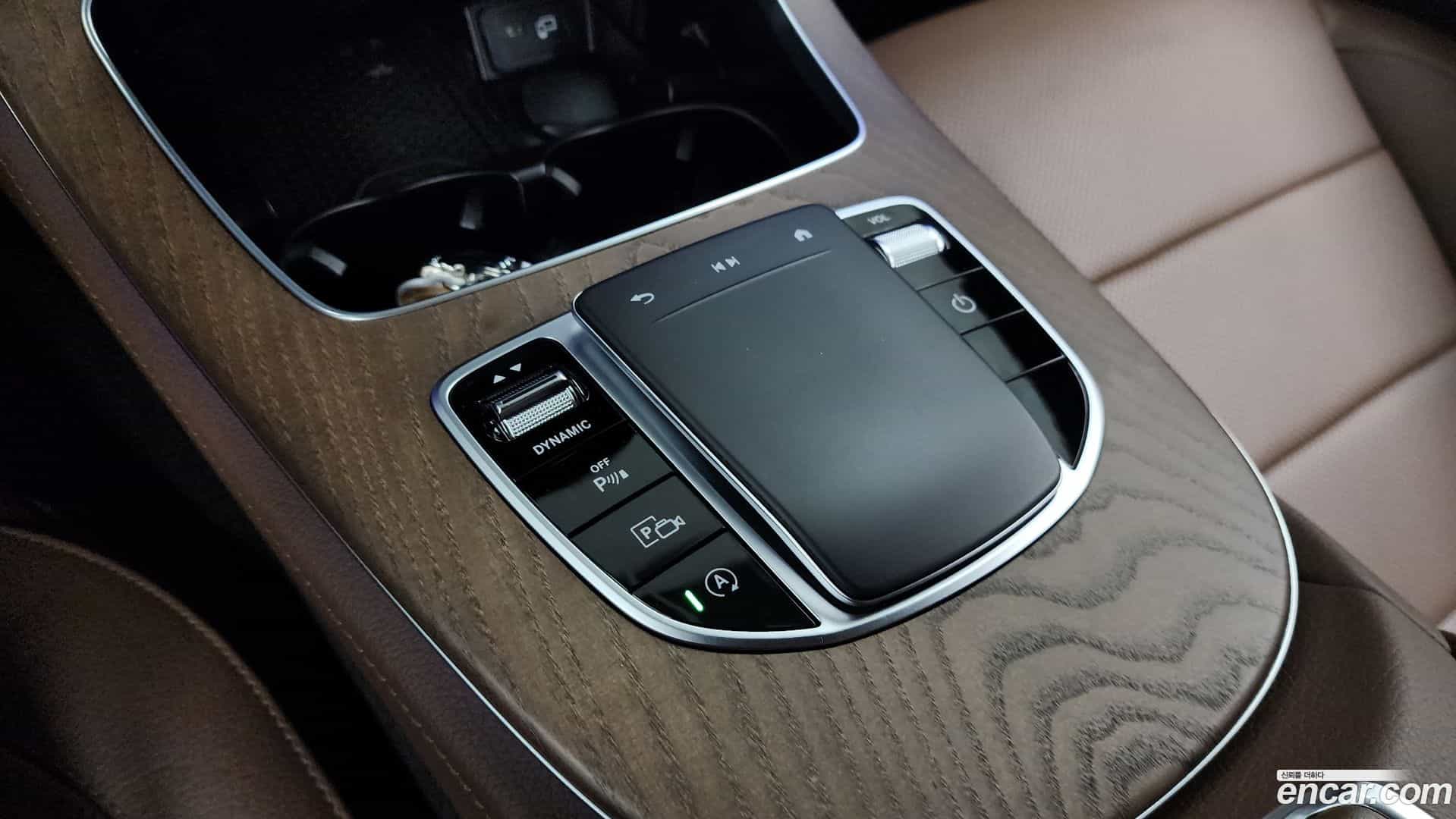 E-Class Mercedes-Benz 2023.7-OPTION-045