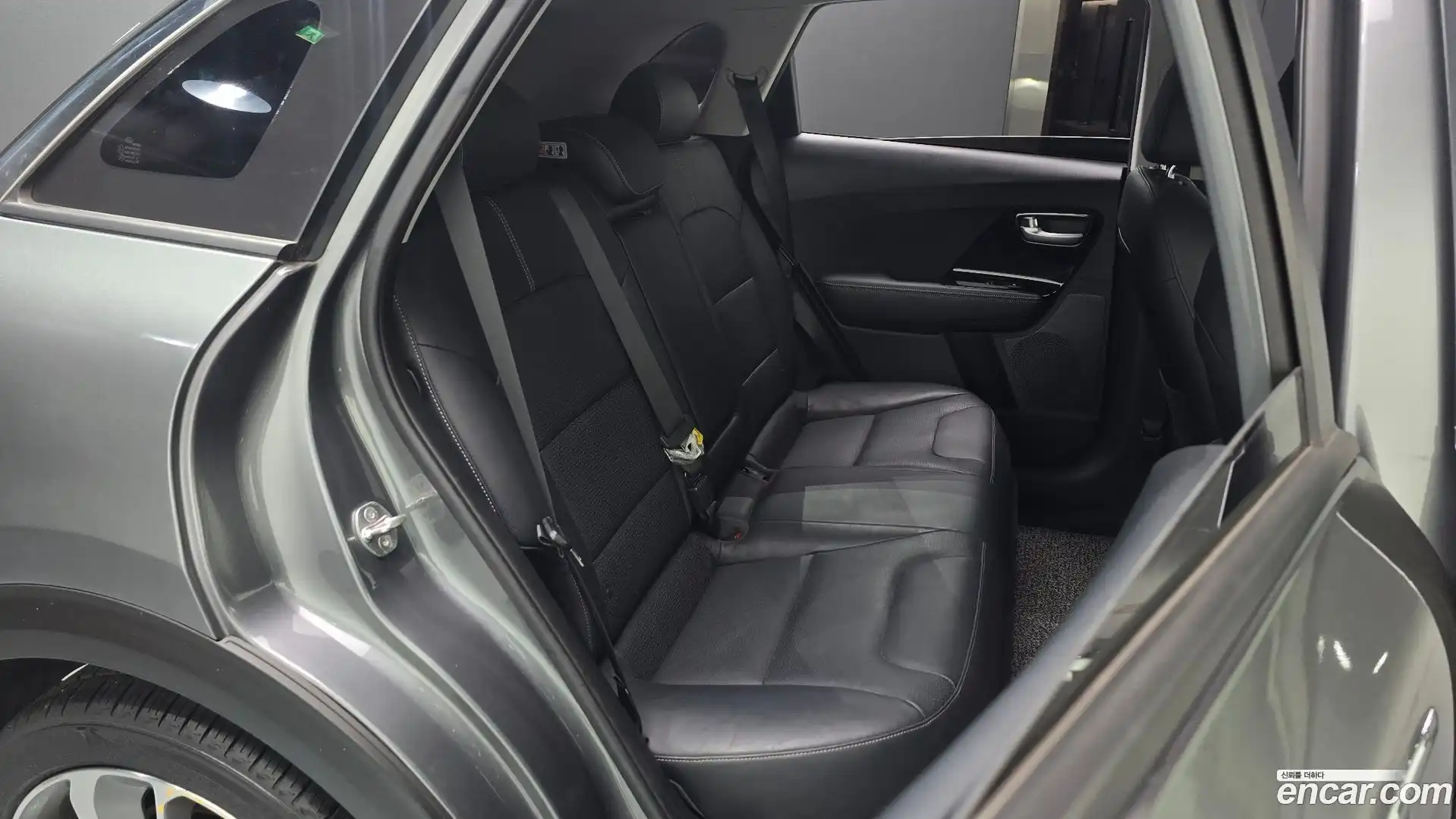 Niro Kia 2017.11-INNER-036