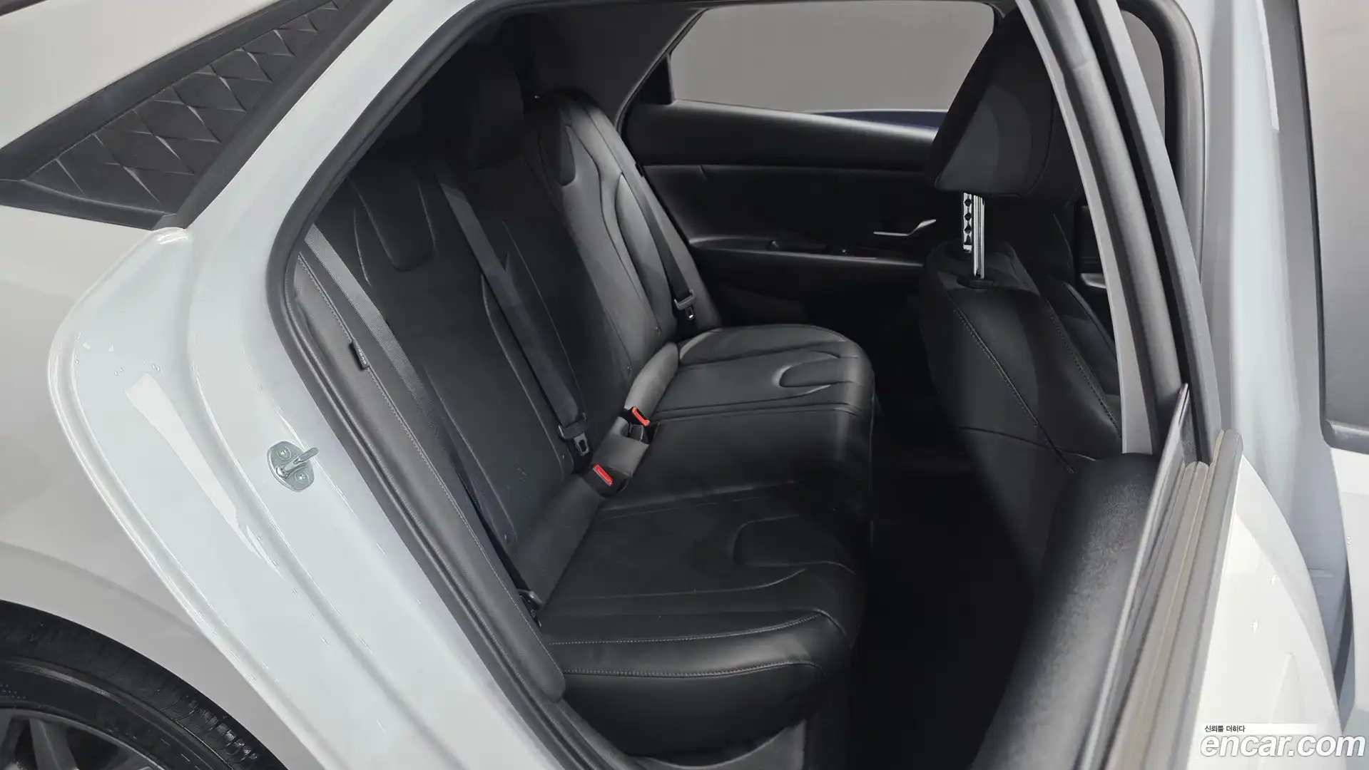 AVANTE Hyundai 2023.3-OPTION-015