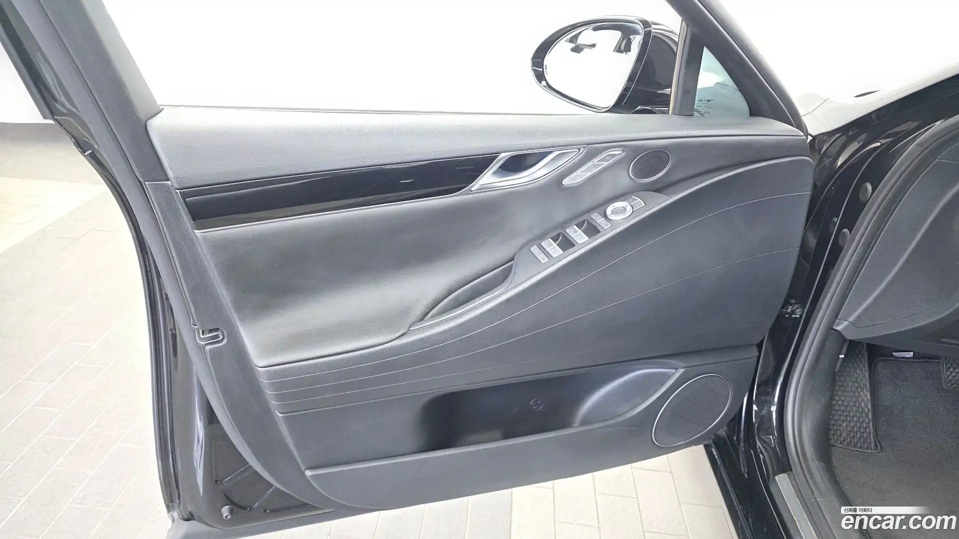 G80 Genesis 2020.4-INNER-034