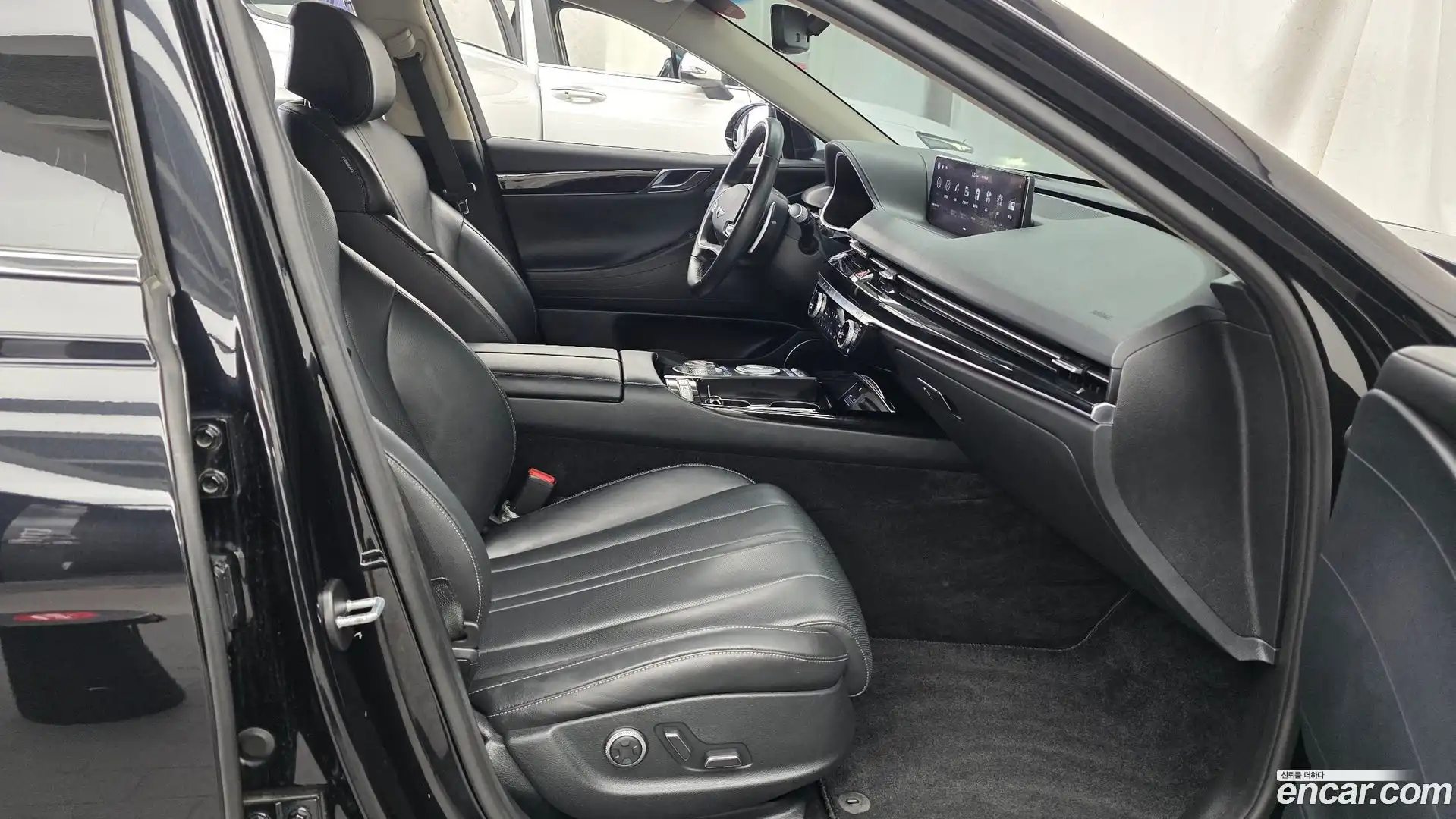 G80 Genesis 2020.4-INNER-036