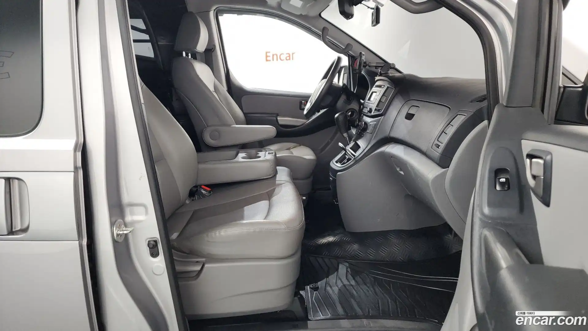 Starex Hyundai 2019.1-OPTION-015