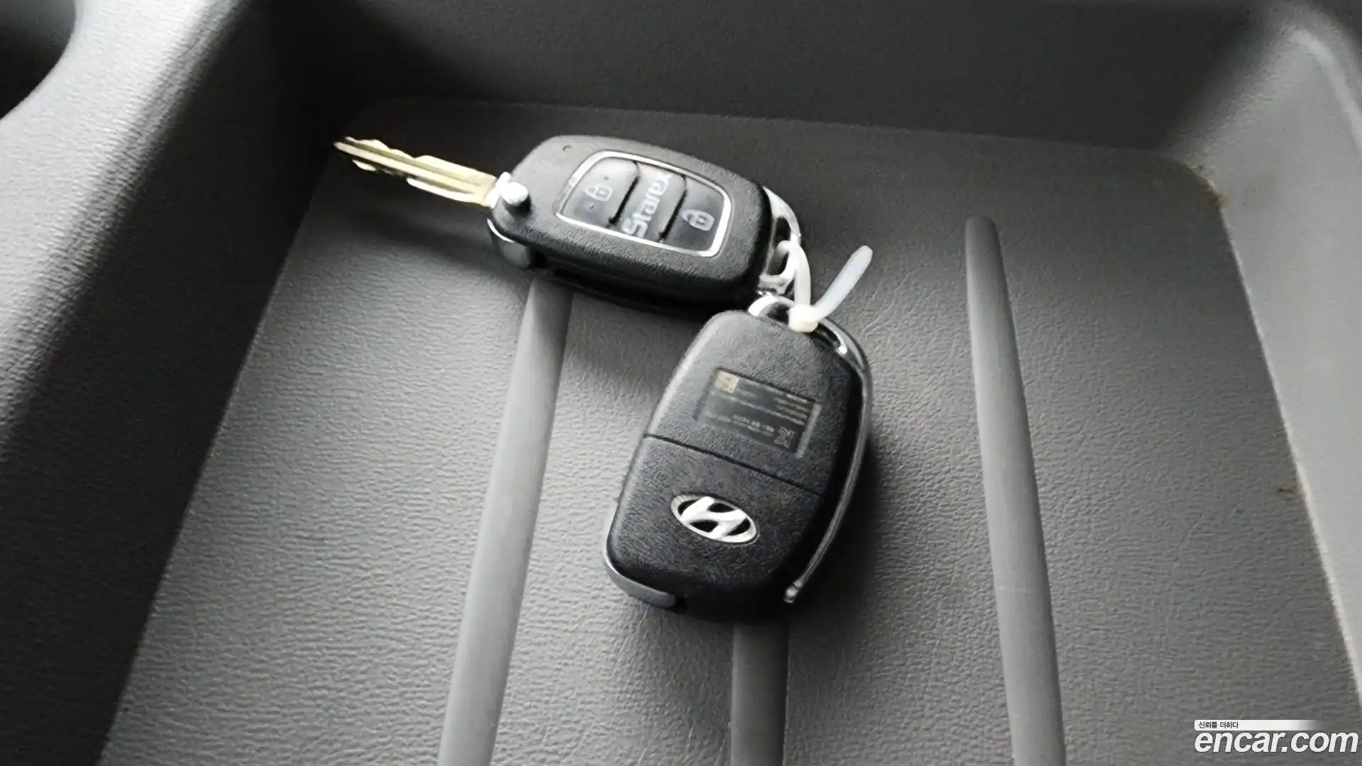 Starex Hyundai 2019.1-OPTION-018