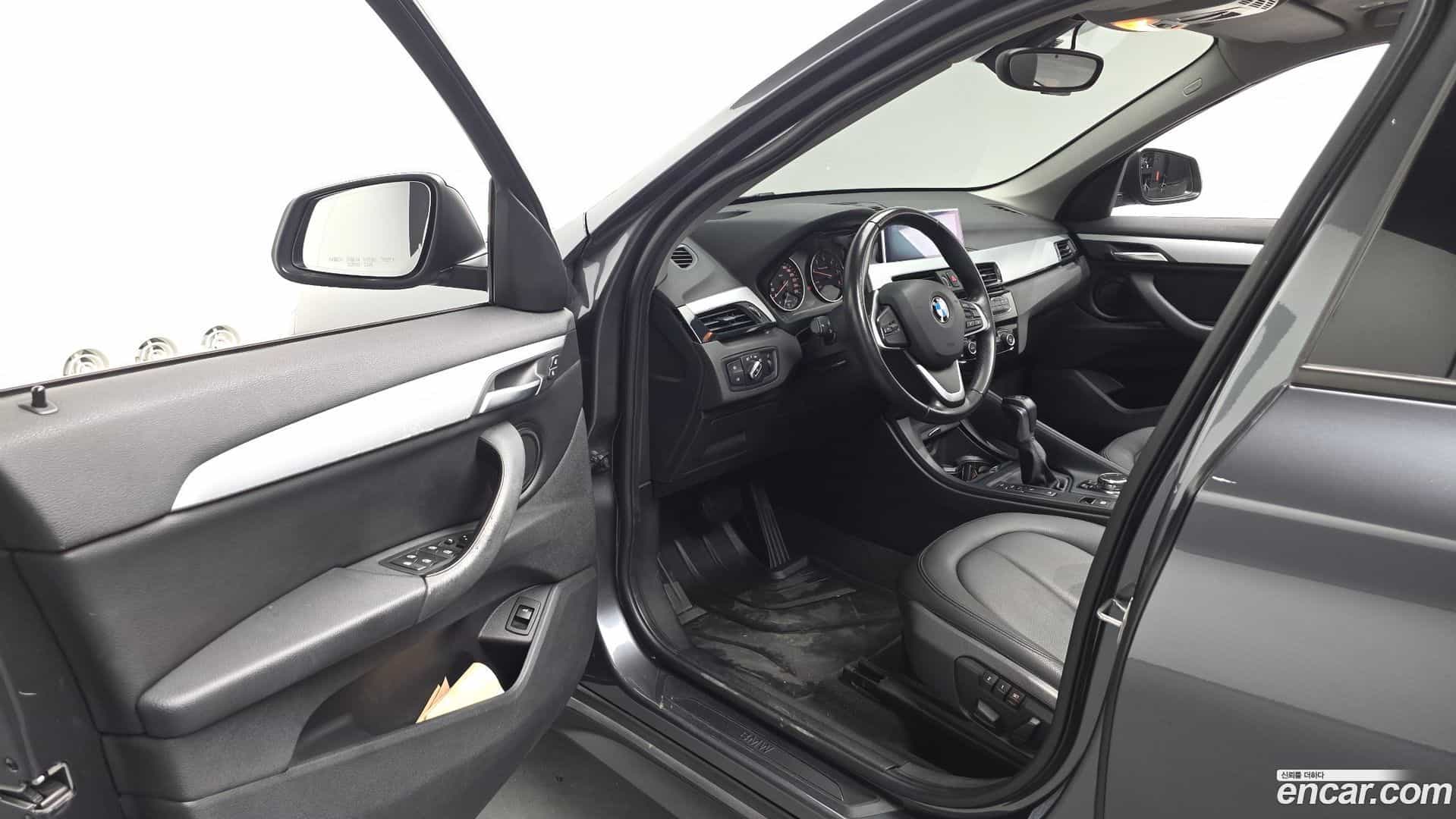 X1 BMW 2016.3-INNER-010