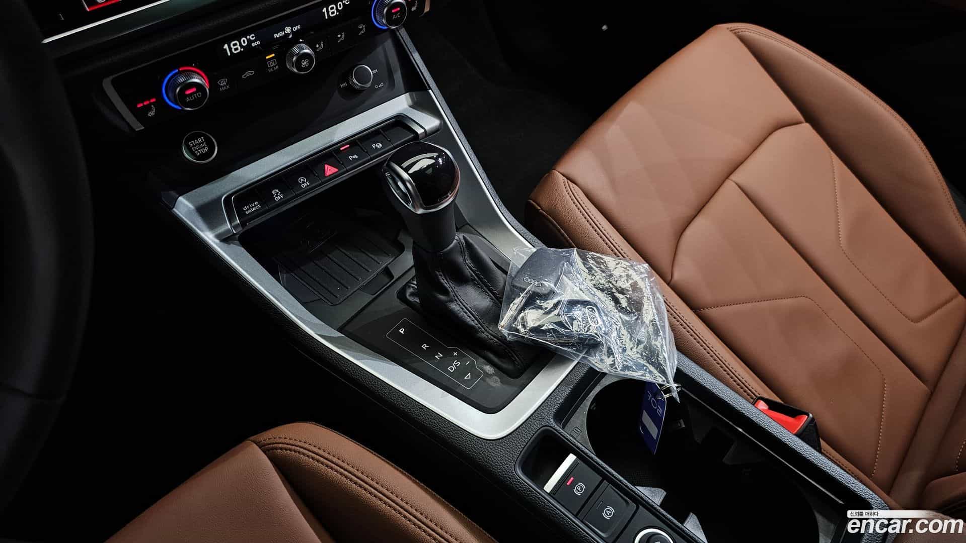 Q3 Audi 2025.10-INNER-009