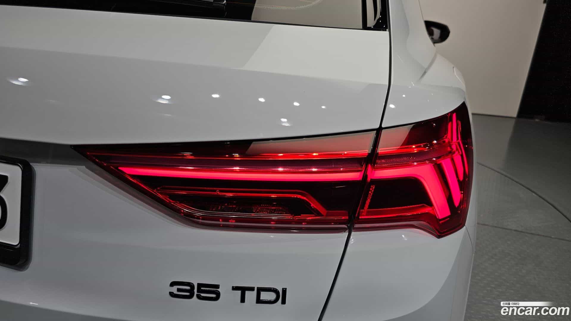 Q3 Audi 2025.10-OUTER-033