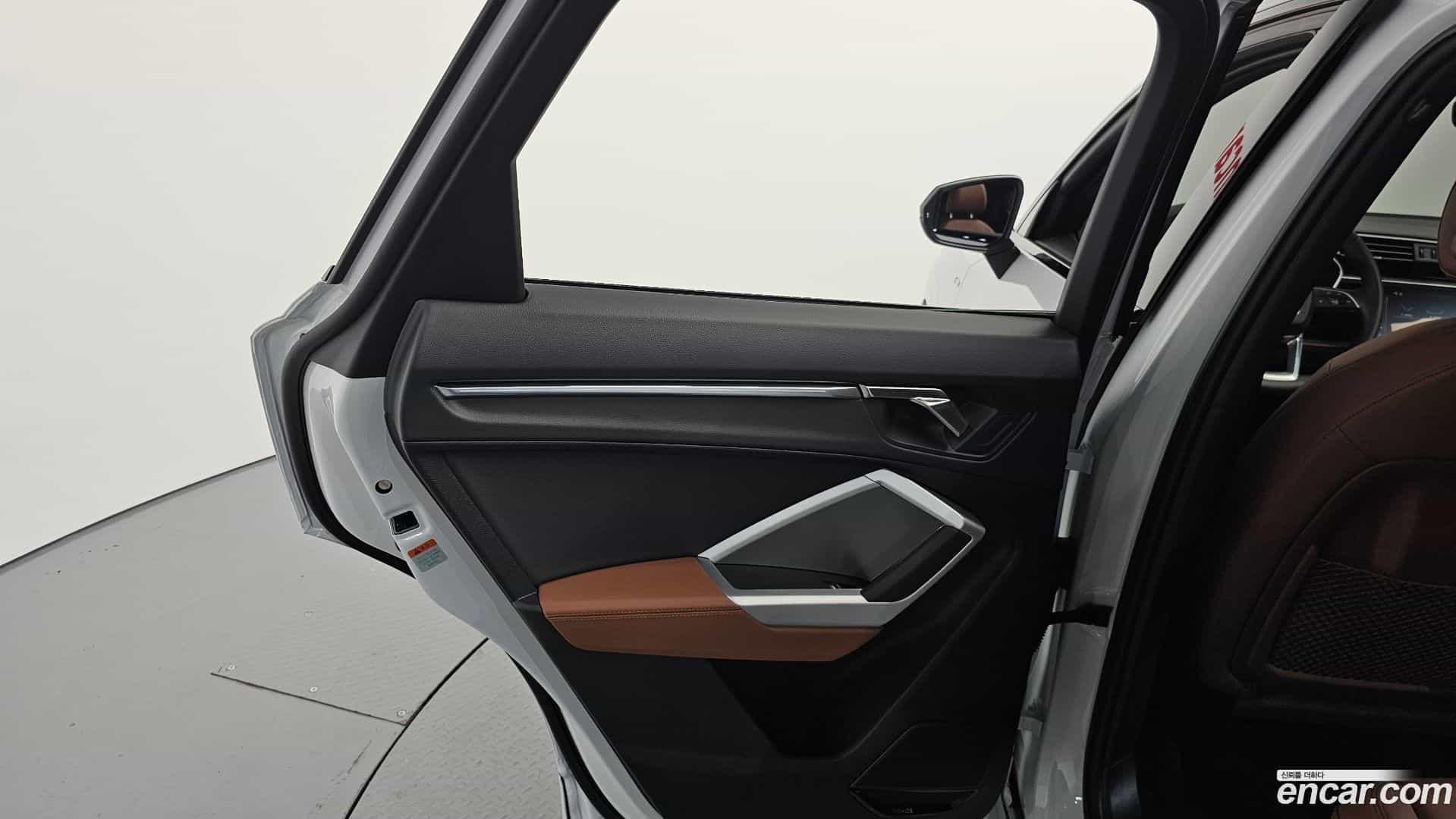 Q3 Audi 2025.10-INNER-035