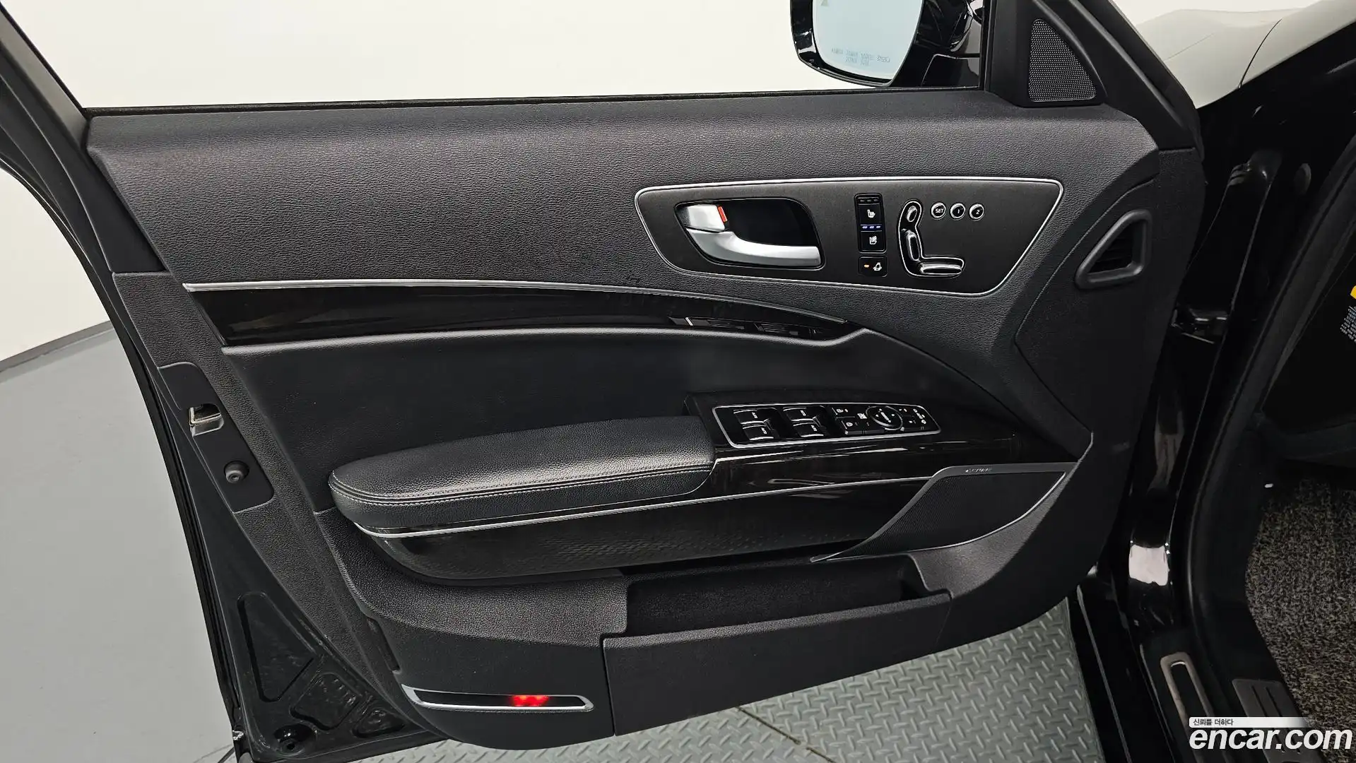 K9 Kia 2014.11-INNER-034