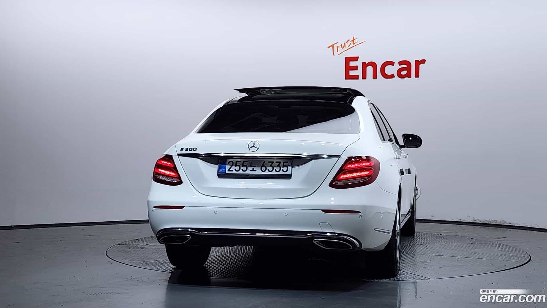 E-Class Mercedes-Benz 2016.9-OUTER-004