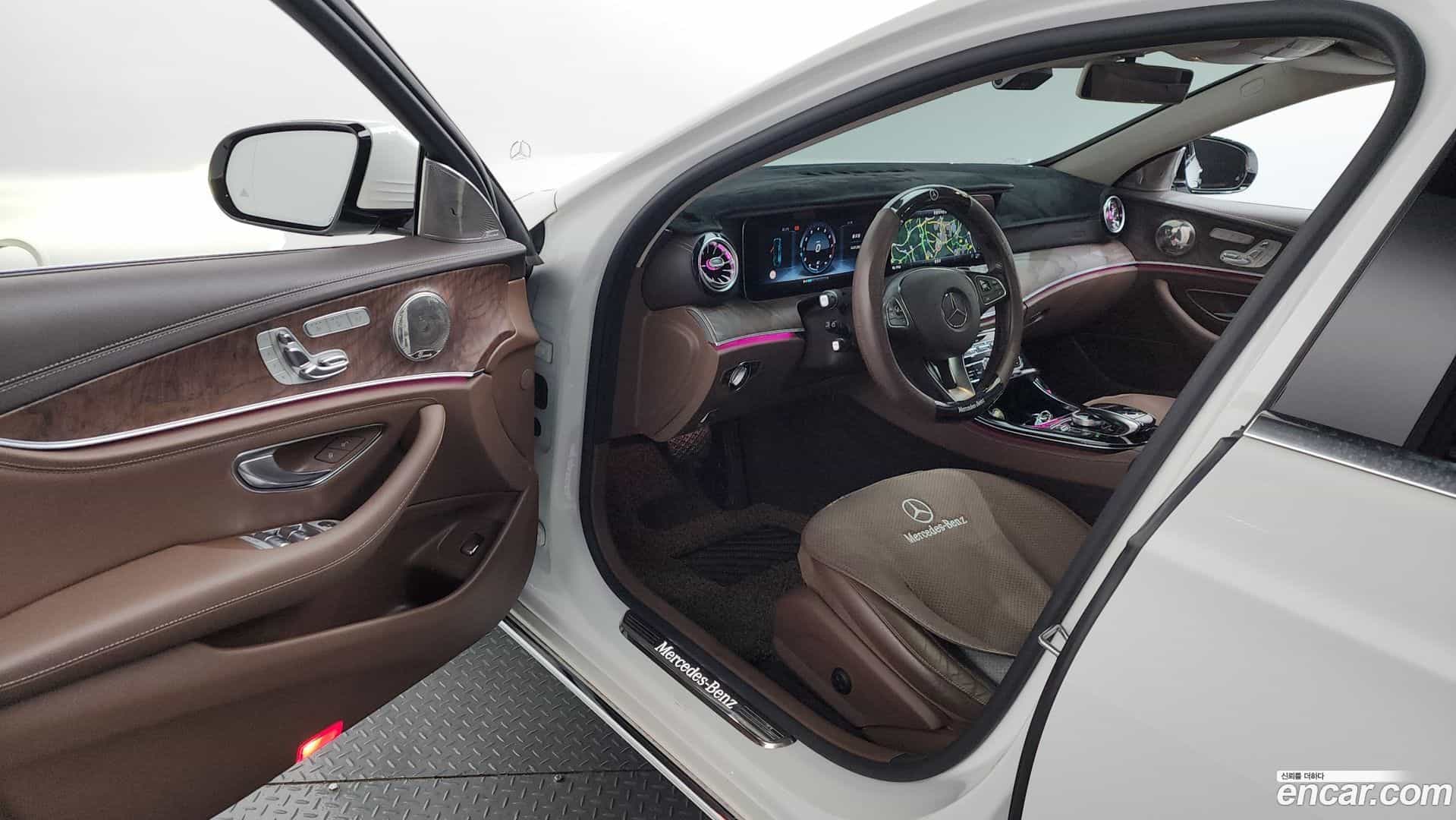 E-Class Mercedes-Benz 2016.9-INNER-010