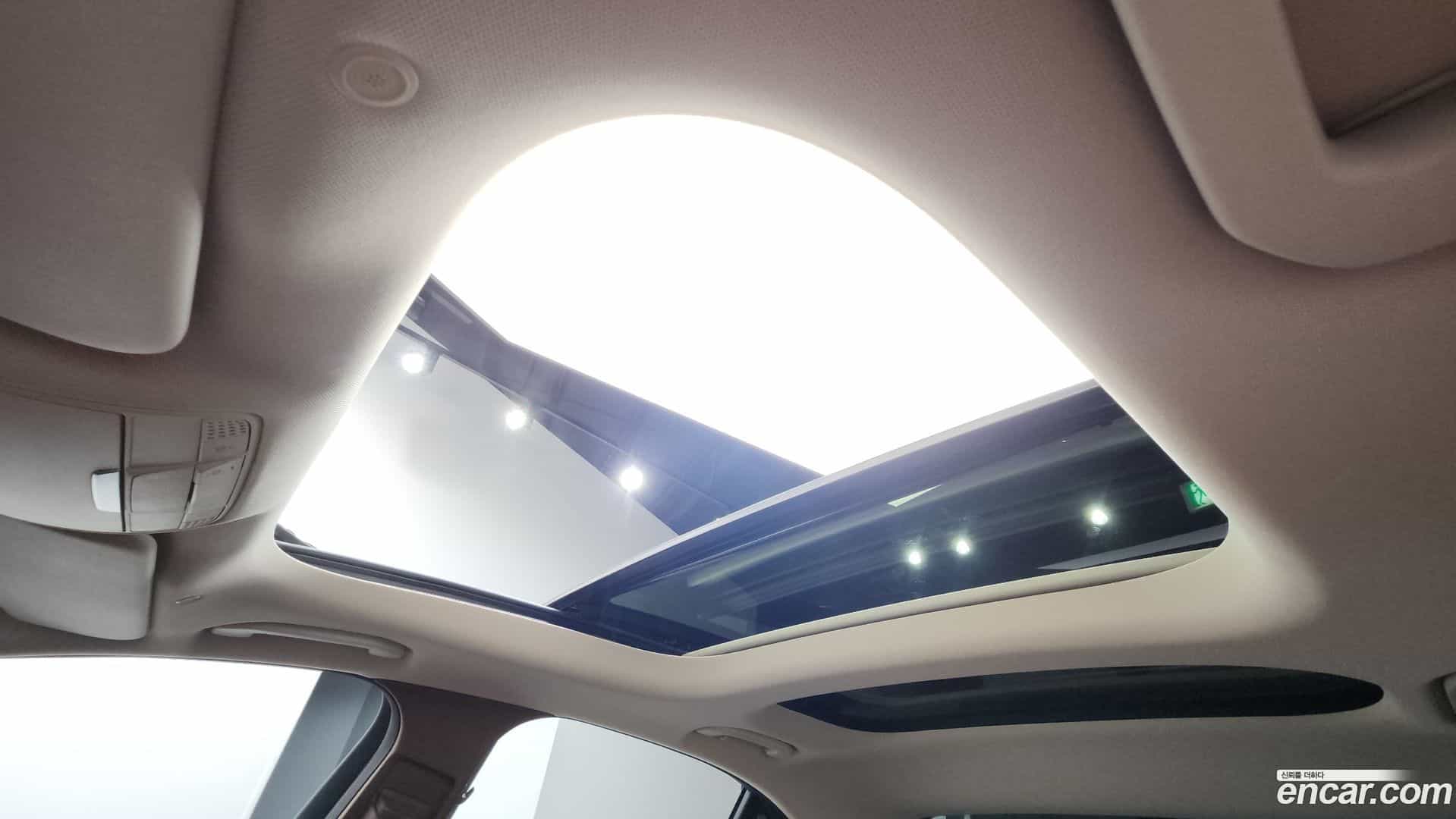 E-Class Mercedes-Benz 2016.9-OPTION-020