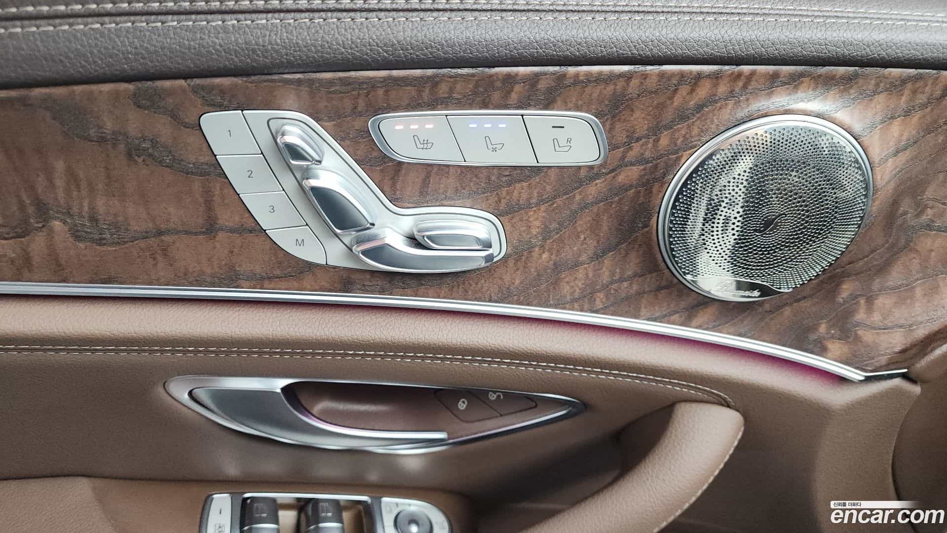 E-Class Mercedes-Benz 2016.9-OPTION-023