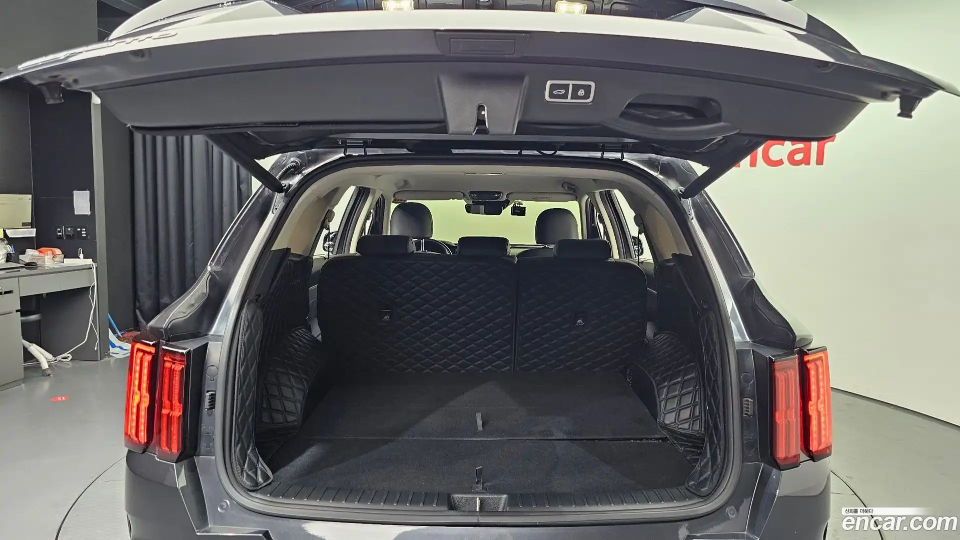 Sorento Kia 2023.6-OPTION-024