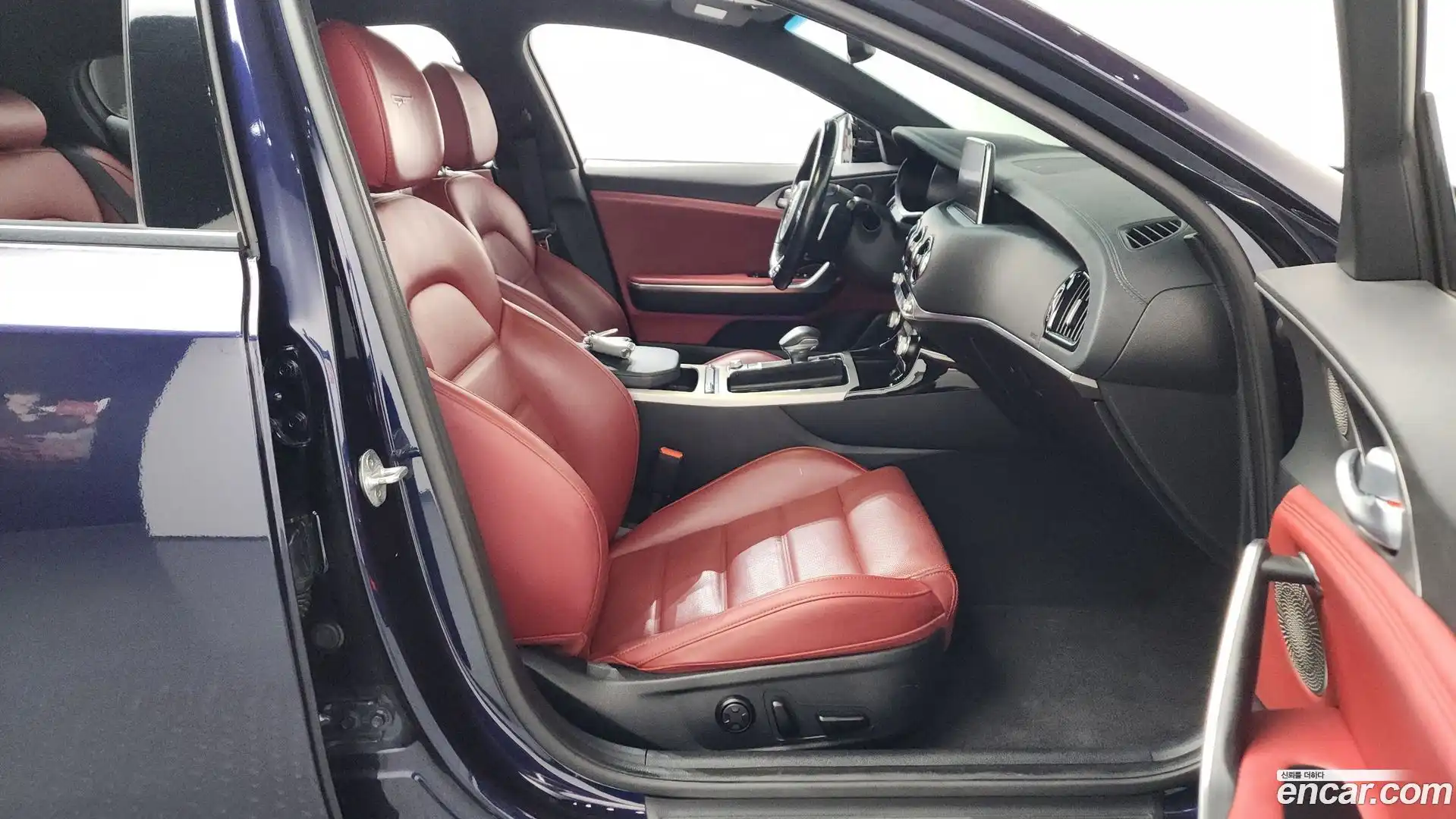 Stinger Kia 2019.10-OPTION-015