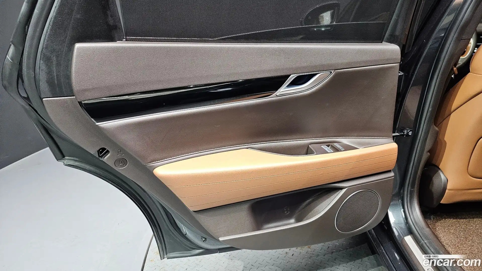 G80 Genesis 2021.7-INNER-035