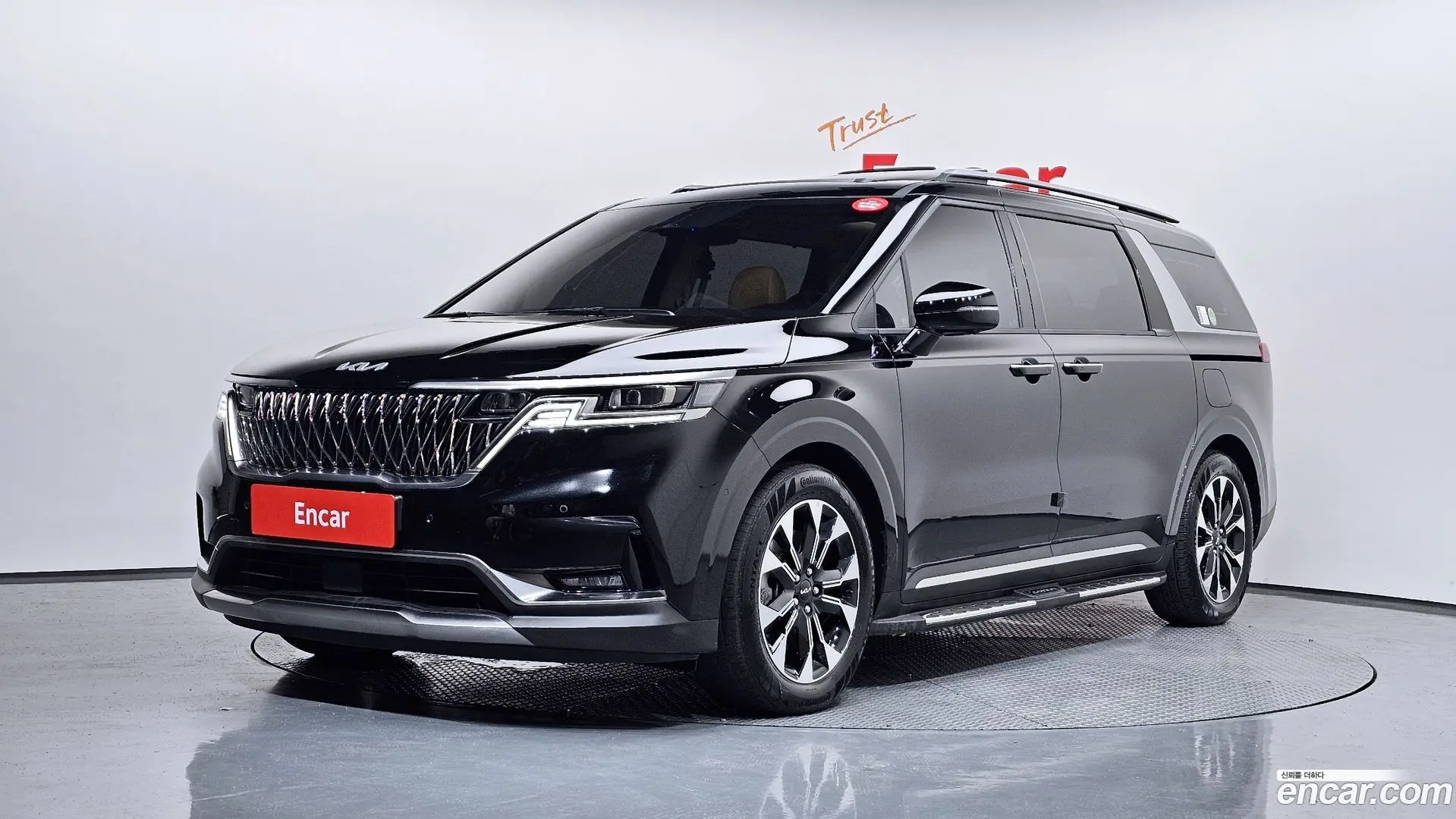 Main__Slider__Photo:Canival Kia 2022.5-0