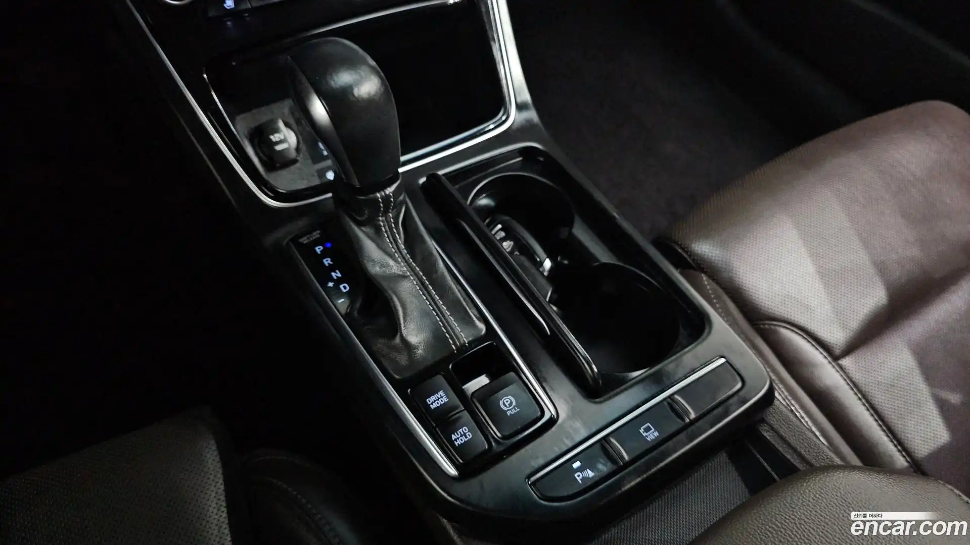 Grandeur Hyundai 2019.5-INNER-009