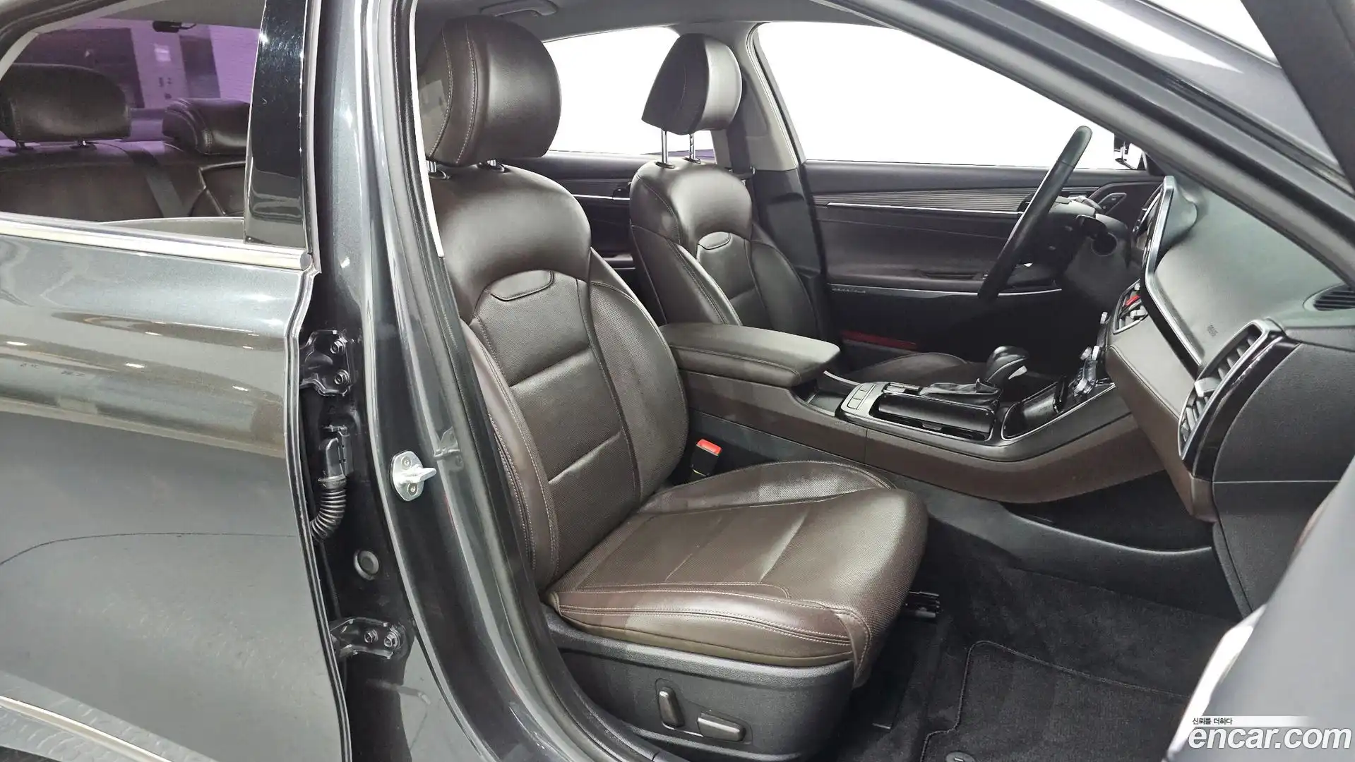 Grandeur Hyundai 2019.5-OPTION-016