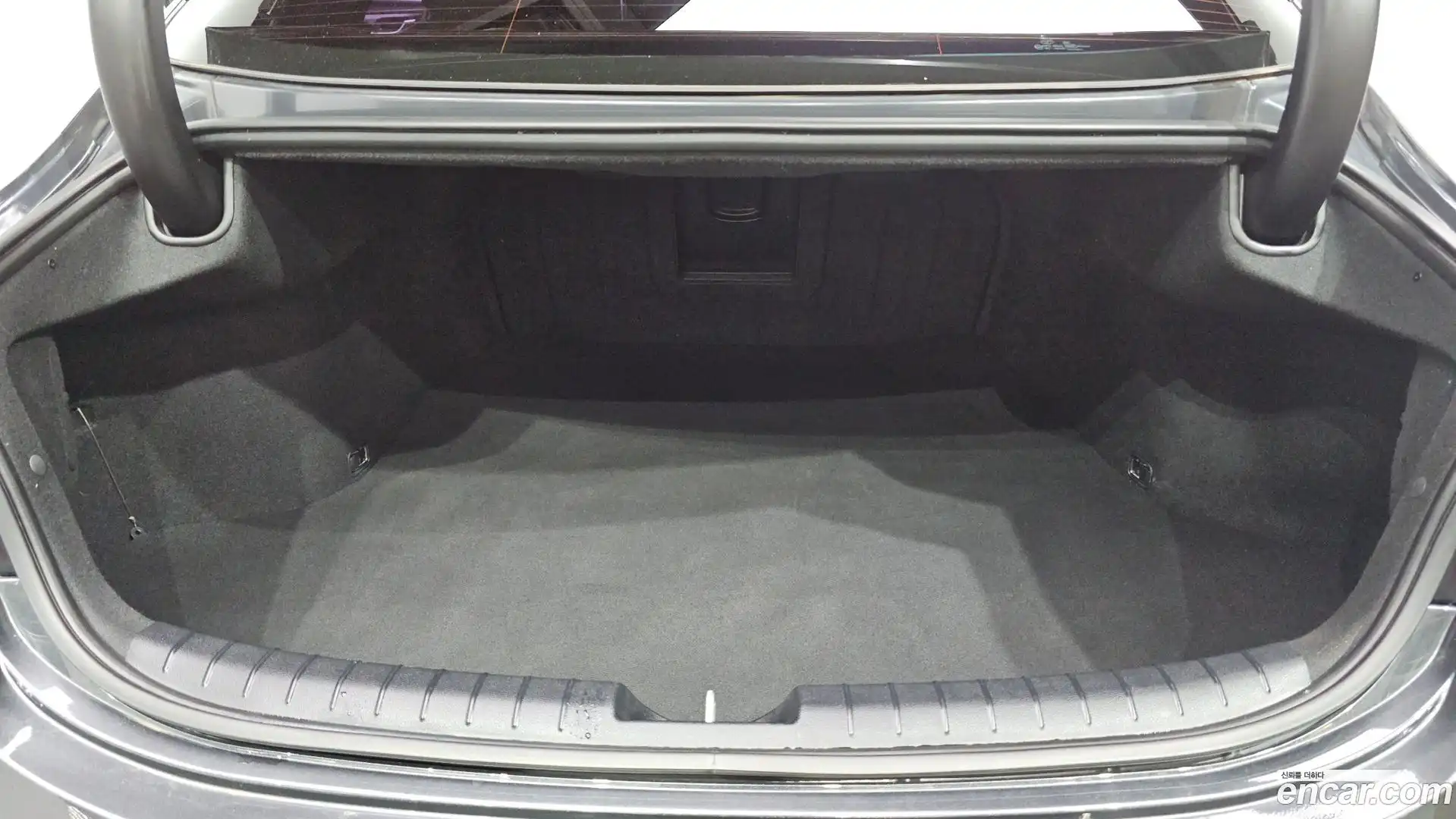 Grandeur Hyundai 2019.5-OPTION-024